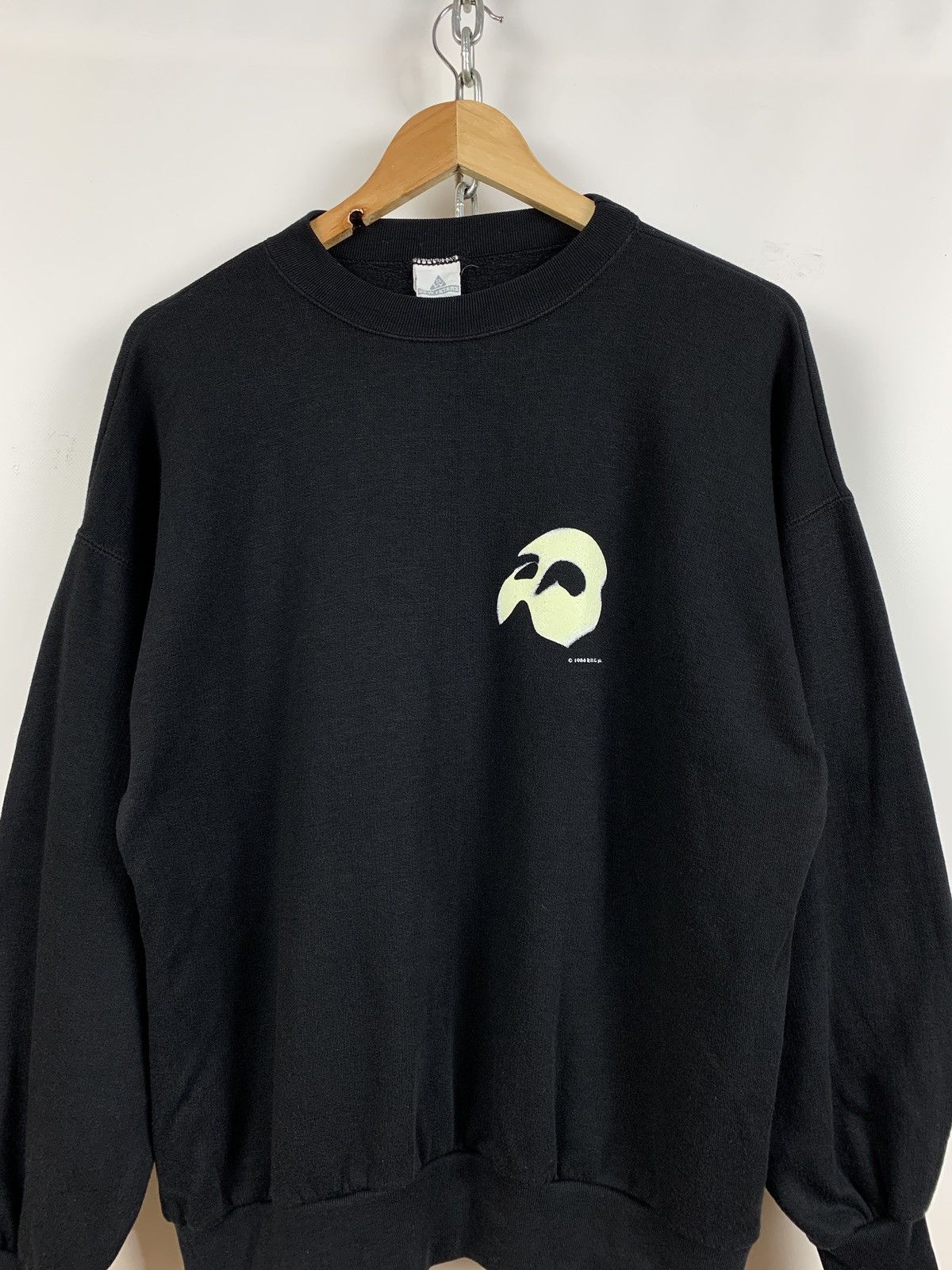 Vintage 1986 Vintage The Phantom Of The Opera Sweatshirt Kanye Style Size US M / EU 48-50 / 2 - 5 Thumbnail