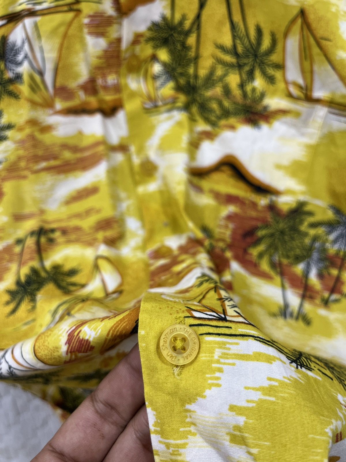Ben Sherman (Ww). BEN SHERMAN HAWAIIAN SHIRT Size US XL / EU 56 / 4 - 6 Thumbnail