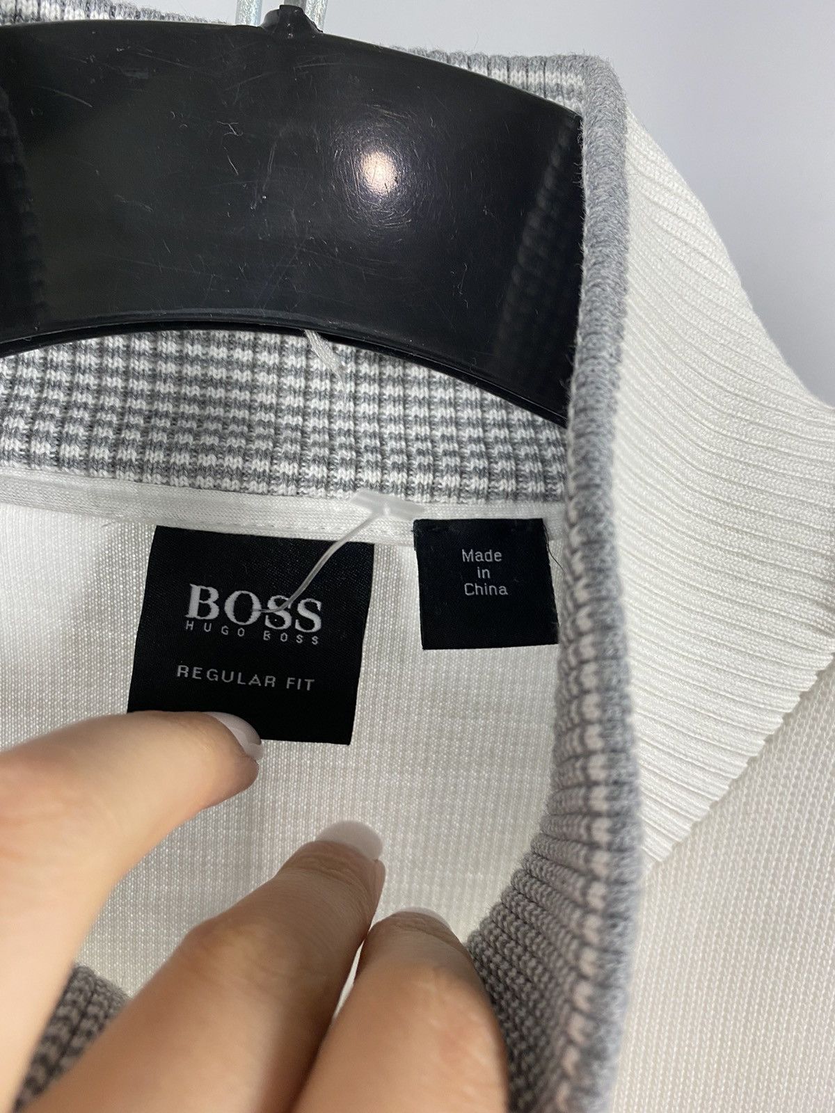 Hugo Boss Hugo boss white sweaters streetwear size M Size US M / EU 48-50 / 2 - 3 Thumbnail