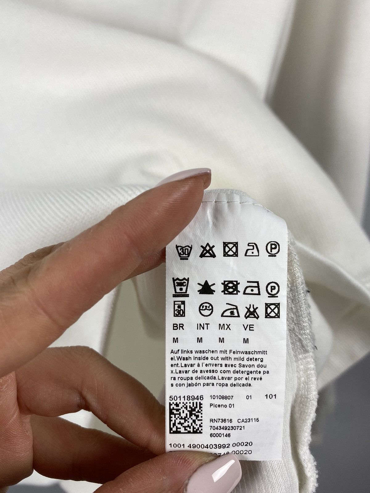 Hugo Boss Hugo boss white sweaters streetwear size M Size US M / EU 48-50 / 2 - 5 Thumbnail