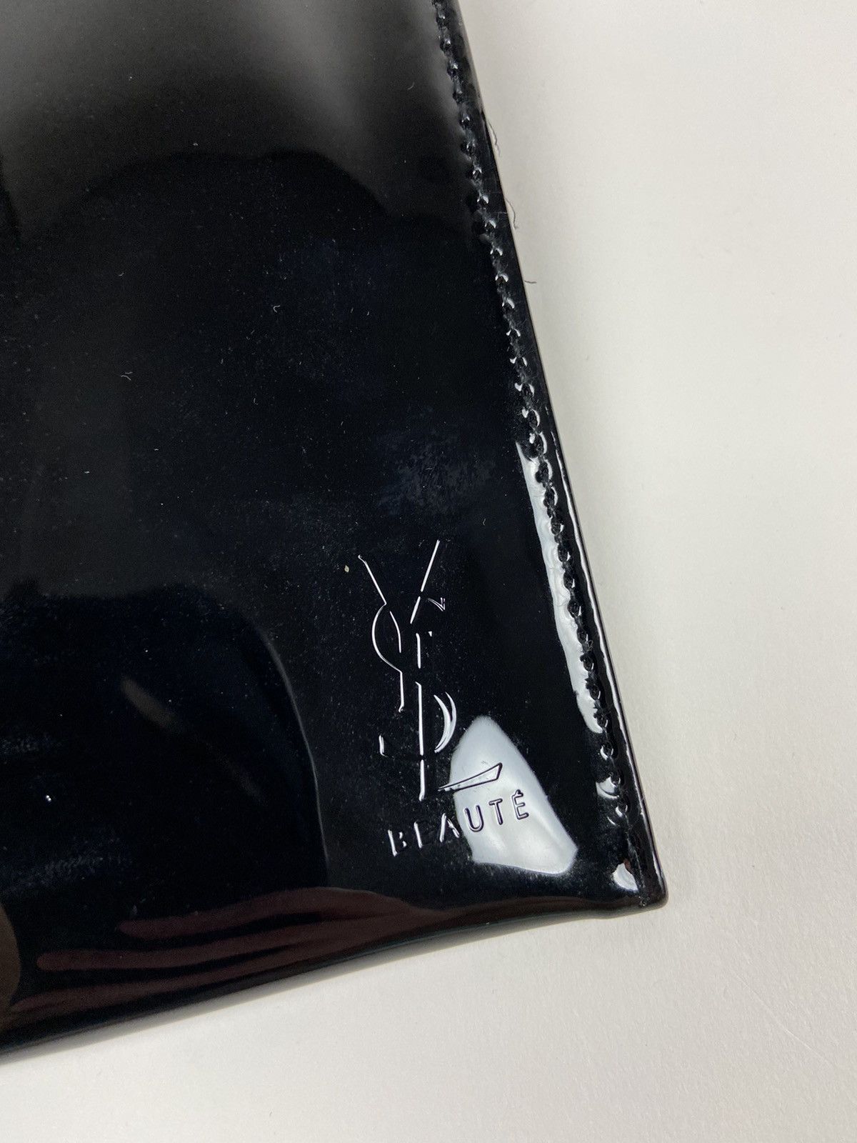 Yves Saint Laurent Yves Saint Laurent Cosmetic Bag Size ONE SIZE - 2 Thumbnail