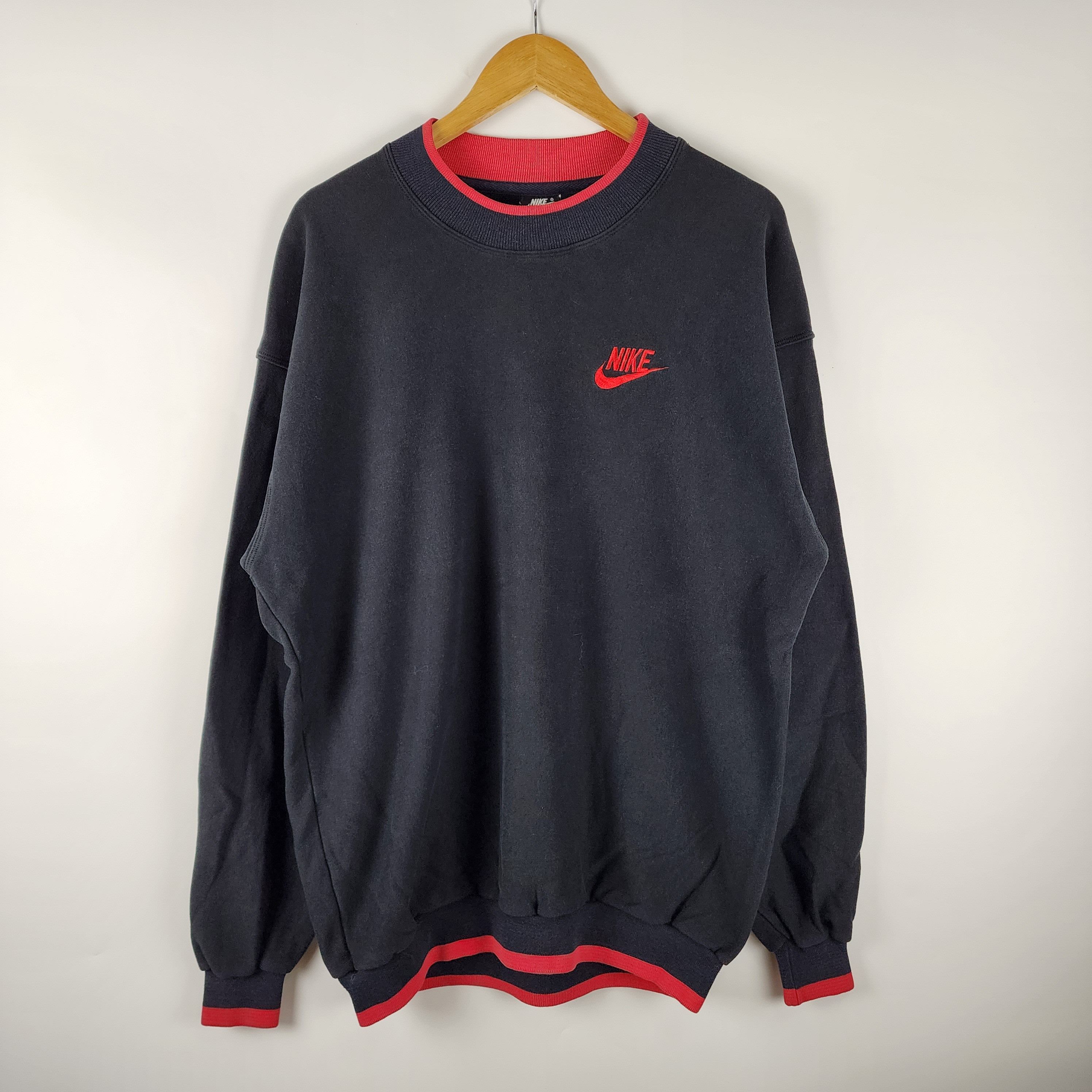 Vintage Nike Minispellouts Swoosh Footlocker Black Crewneck