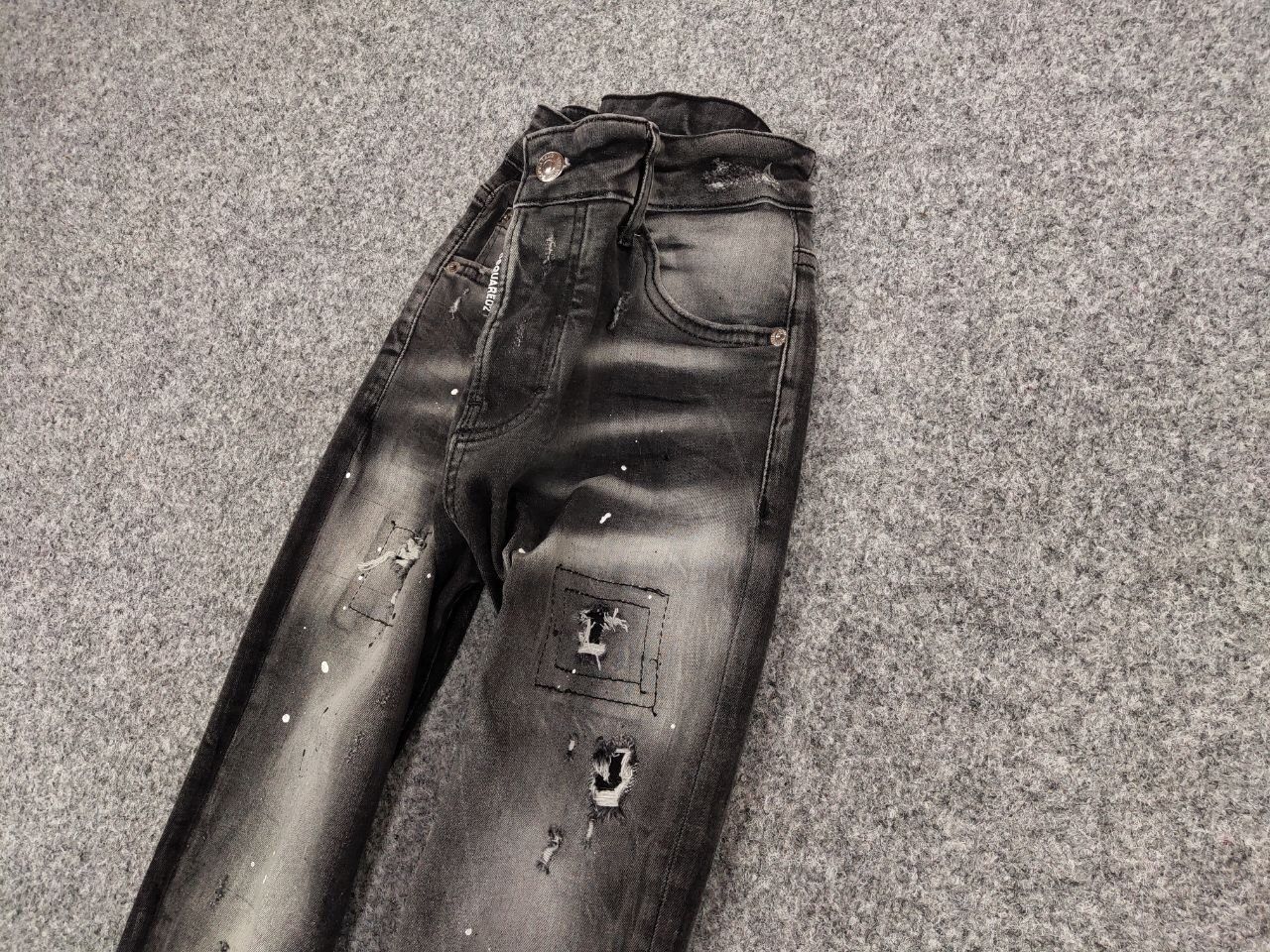 Dsquared2 Dsquared2 Designer Black Paint Logo Distressed Denim Jeans Size US 30 / EU 46 - 4 Thumbnail