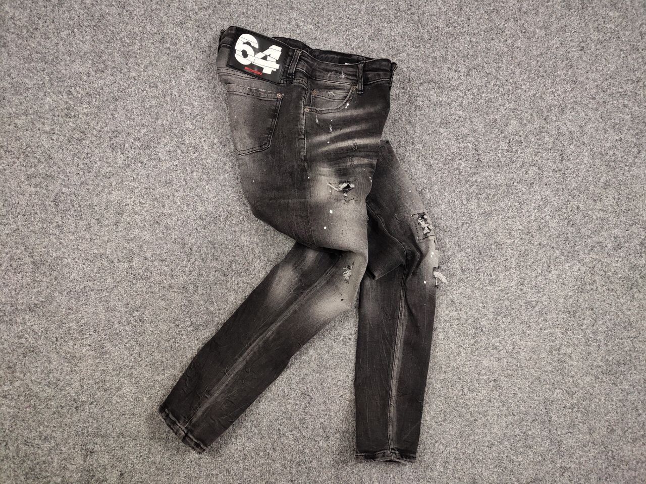 Dsquared2 Dsquared2 Designer Black Paint Logo Distressed Denim Jeans Size US 30 / EU 46 - 17 Thumbnail