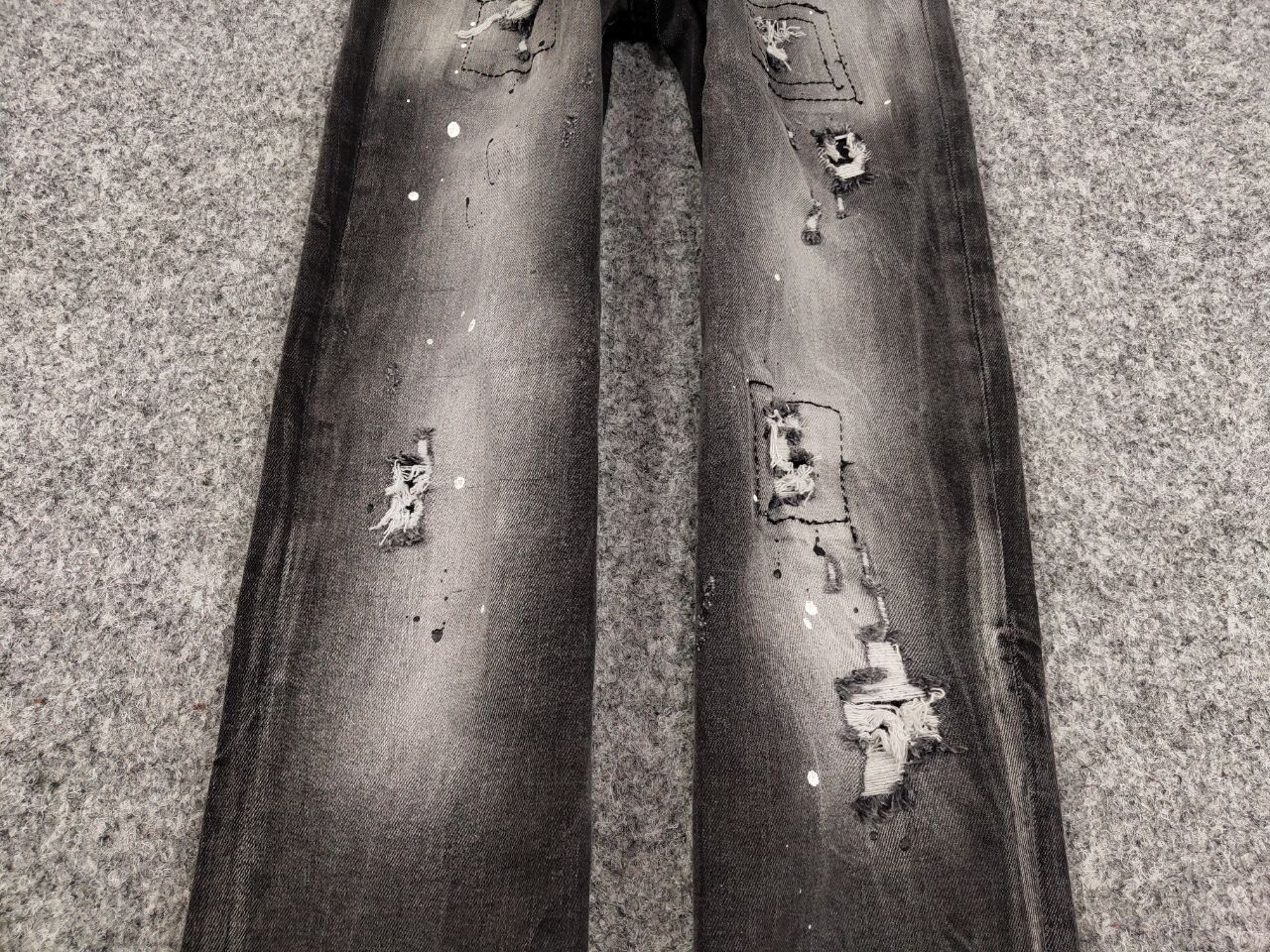 Dsquared2 Dsquared2 Designer Black Paint Logo Distressed Denim Jeans Size US 30 / EU 46 - 9 Thumbnail