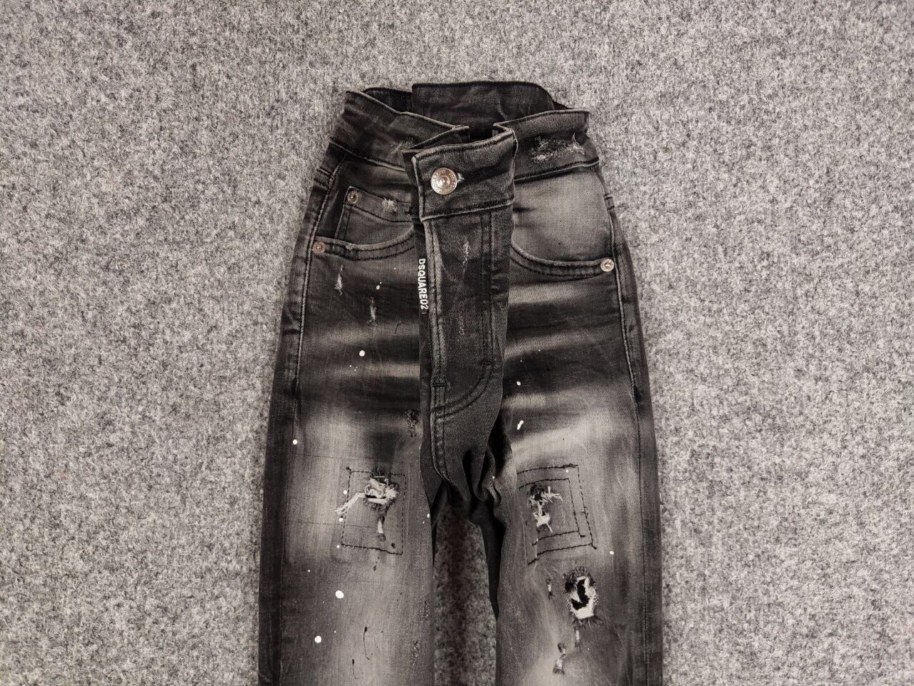 Dsquared2 Dsquared2 Designer Black Paint Logo Distressed Denim Jeans Size US 30 / EU 46 - 7 Thumbnail