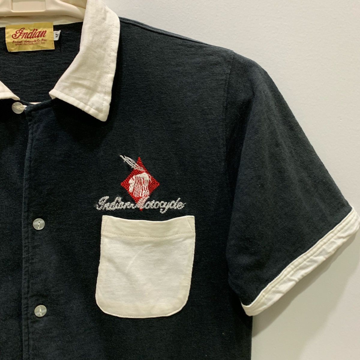 Indian Motorcycle × Vintage INDIAN MOTOCYCLES Shirts Size M fits S Size US S / EU 44-46 / 1 - 4 Thumbnail