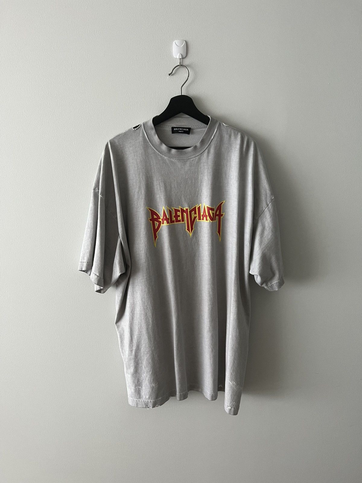 balenciaga metal logo t shirt