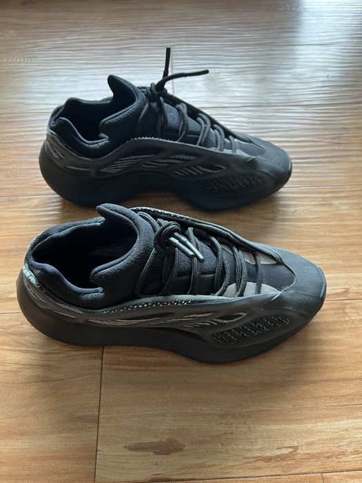 yeezy 700 alvah white