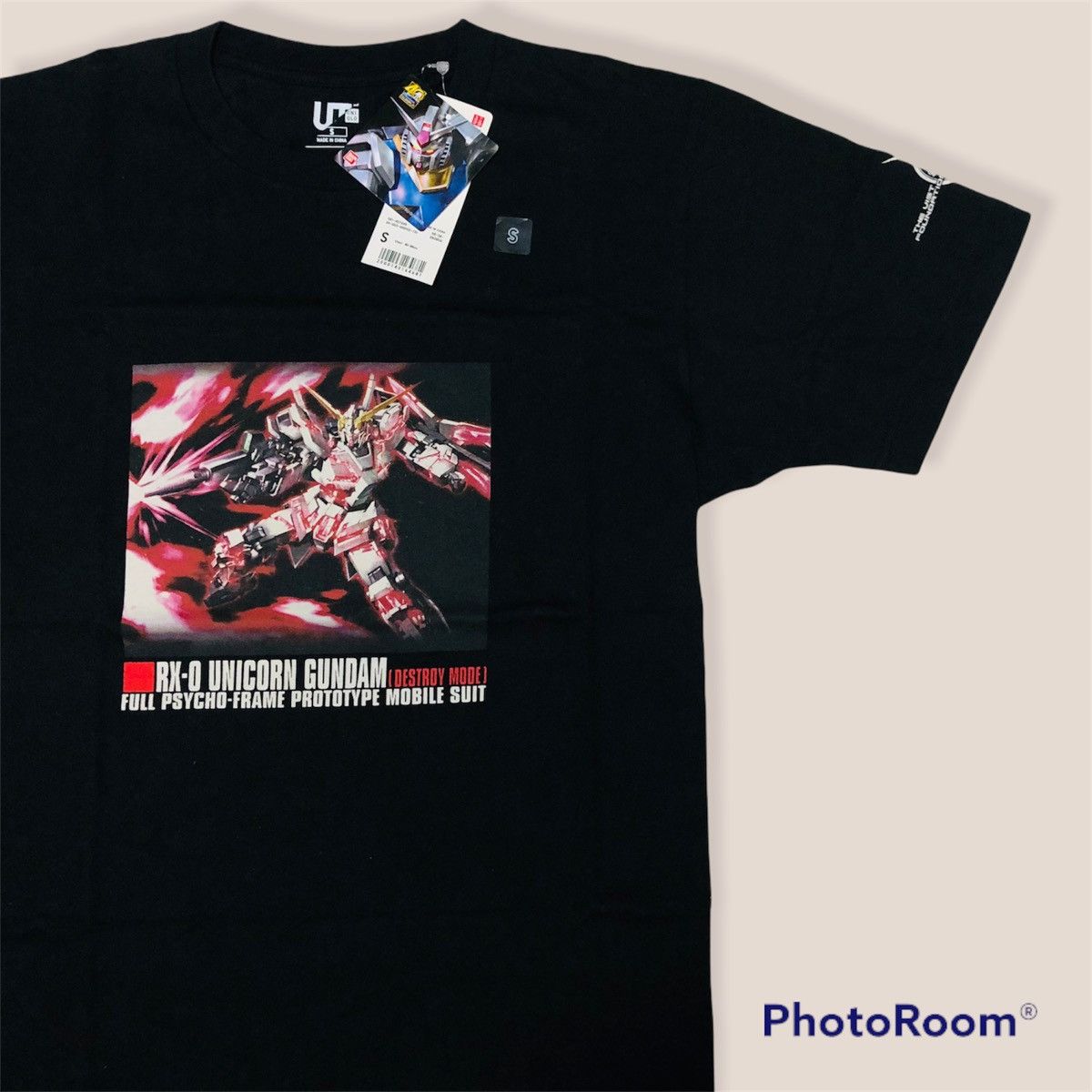 Anime × Japanese Brand × Uniqlo Anime Gundam RX-0 Unicorn Manga tee Size US S / EU 44-46 / 1 - 3 Thumbnail