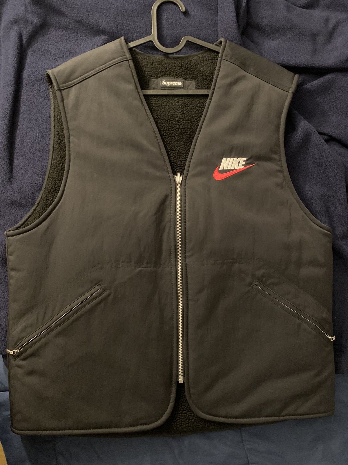 Nike × Supreme Supreme x Nike reversible nylon/Sherpa vest | Grailed