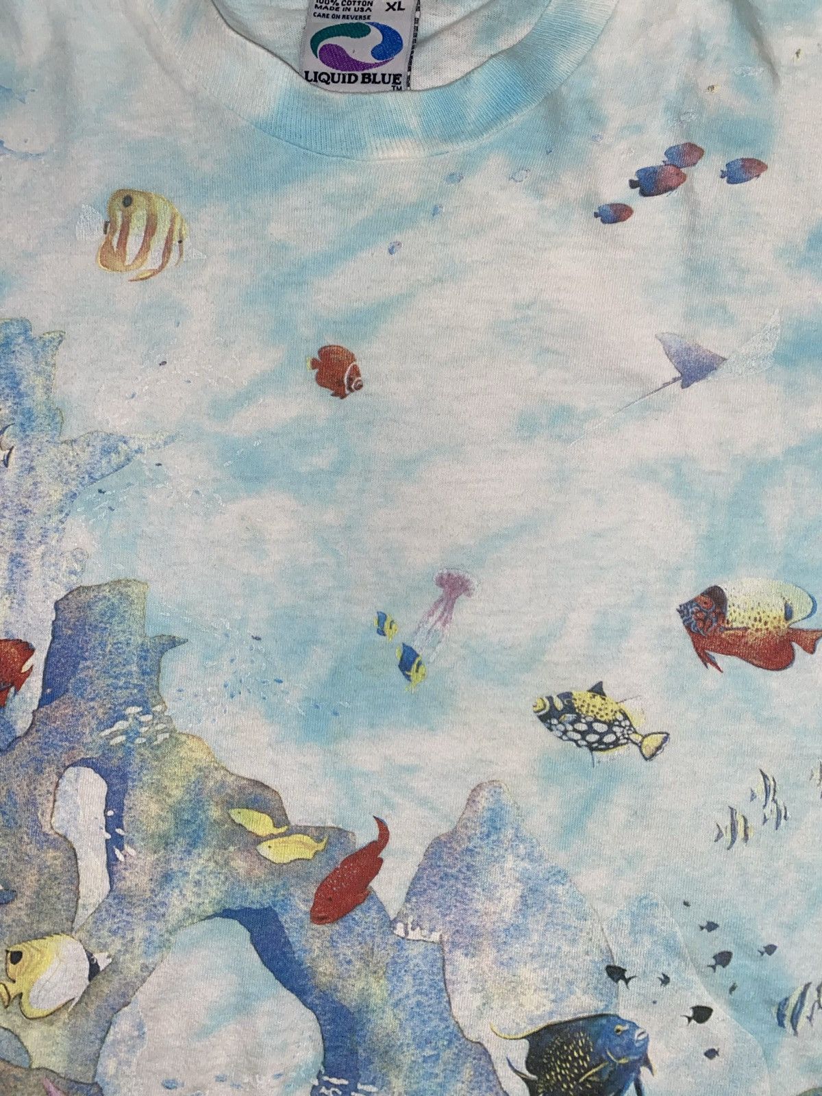 Vintage Vintage 90s Liquid Blue Coral Reef Art Tshirt Size US XL / EU 56 / 4 - 4 Thumbnail