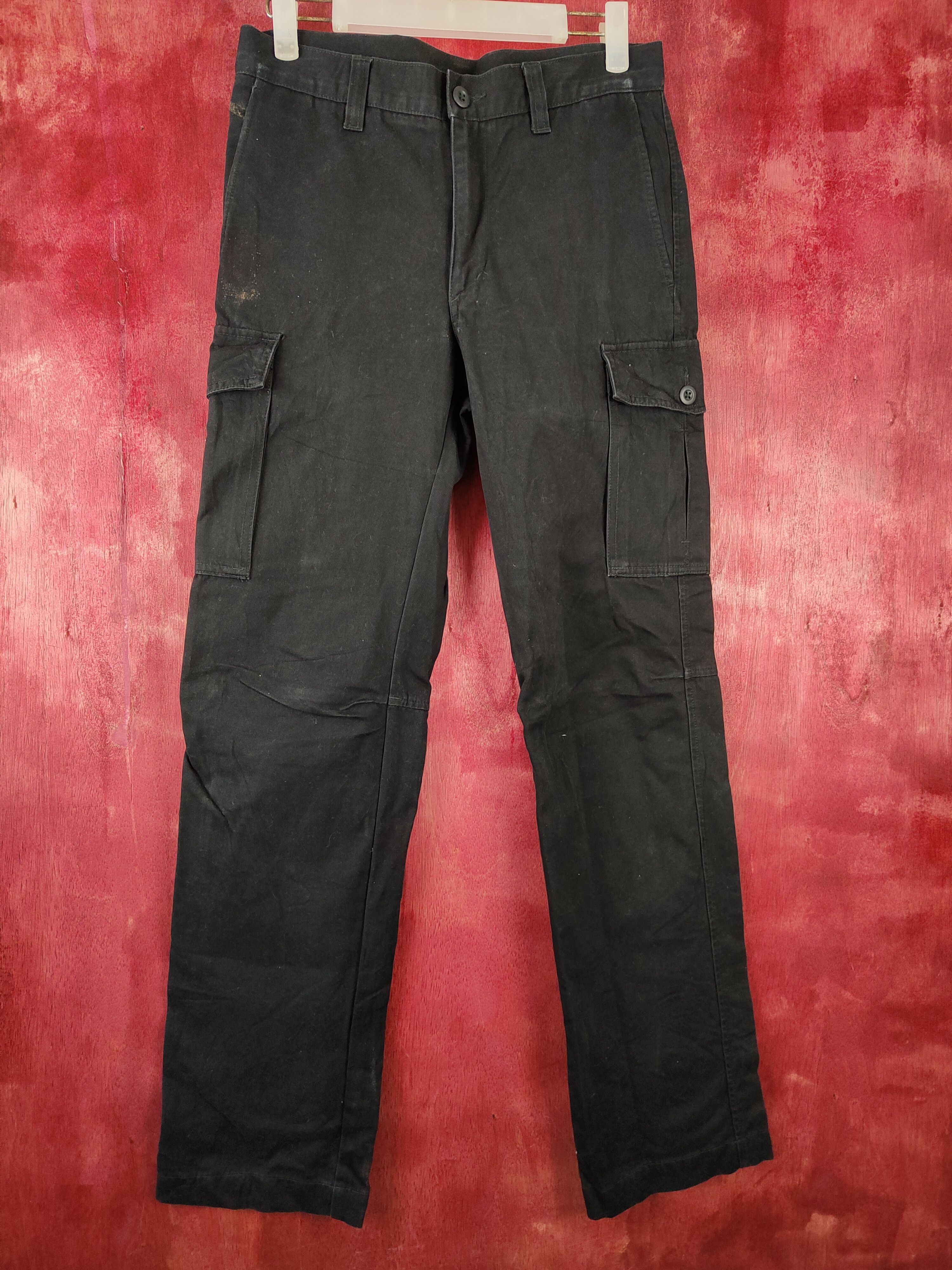 Japanese Brand × Vintage Uniqlo Black Multi Pocket Tactical Cargo Pants #S436 Size US 28 / EU 44 - 1 Thumbnail