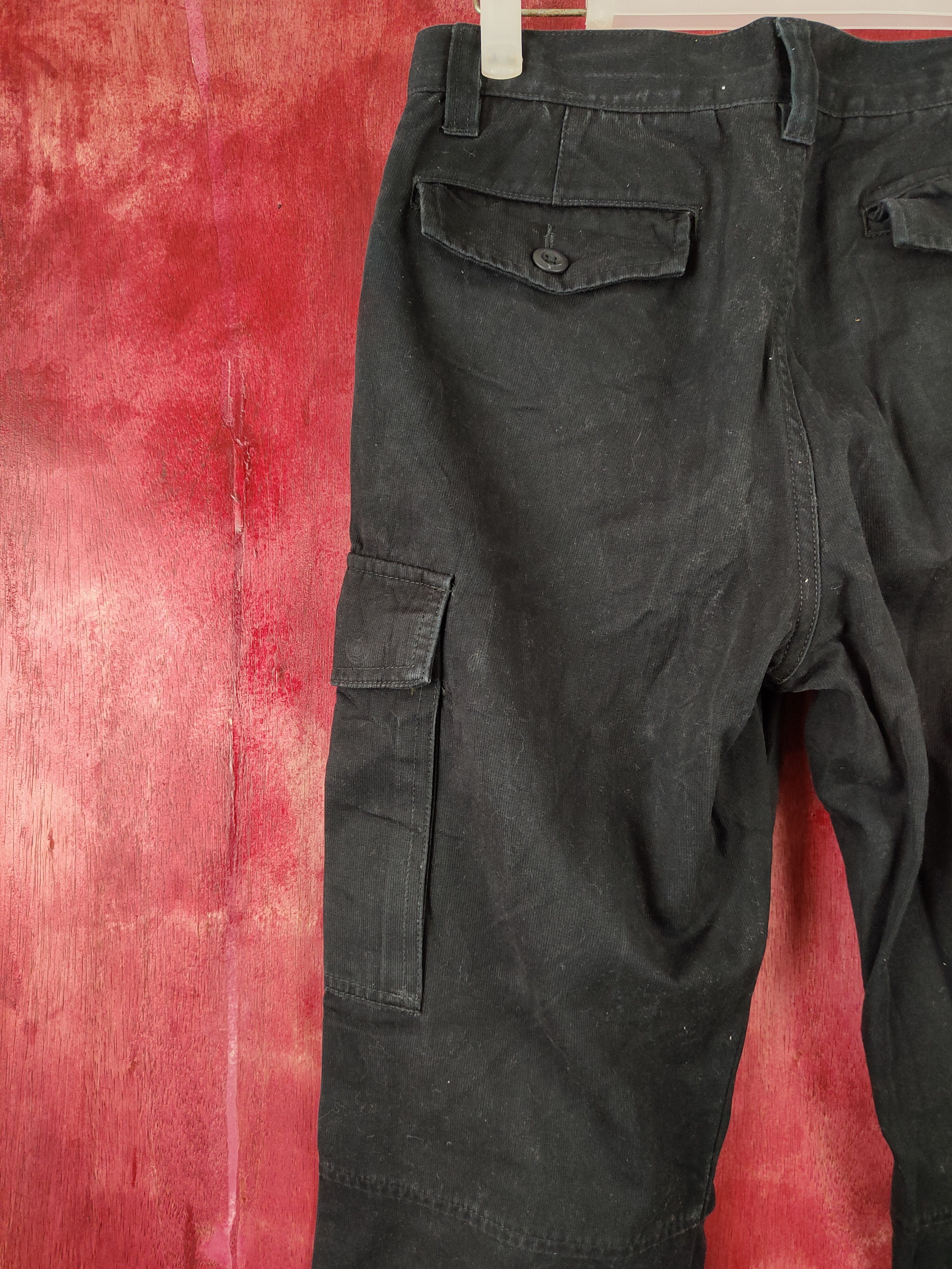 Japanese Brand × Vintage Uniqlo Black Multi Pocket Tactical Cargo Pants #S436 Size US 28 / EU 44 - 8 Thumbnail