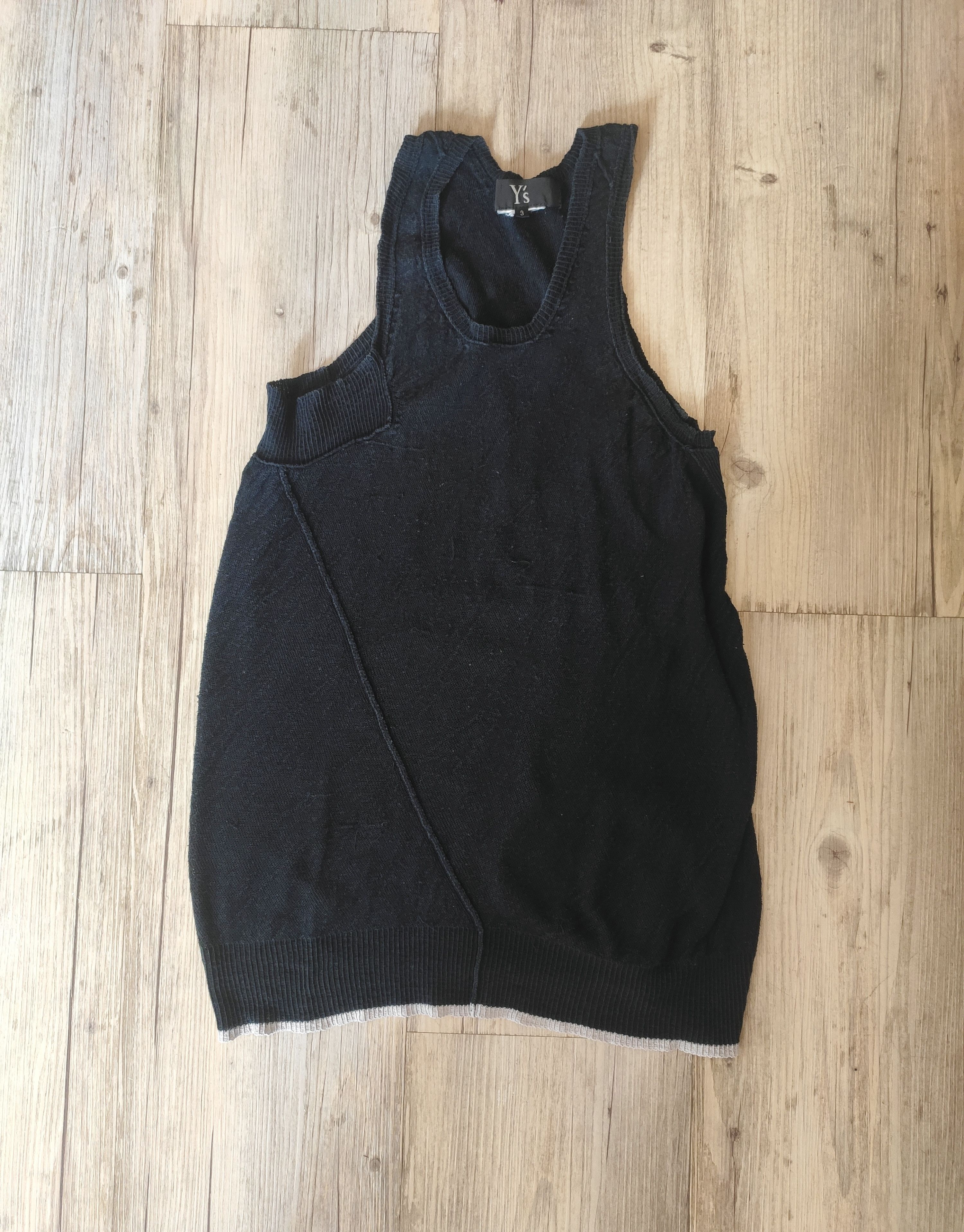 Yohji Yamamoto Assymetric knitted tank.Like Rick Owens or Julius Size S / US 4 / IT 40 - 1 Thumbnail