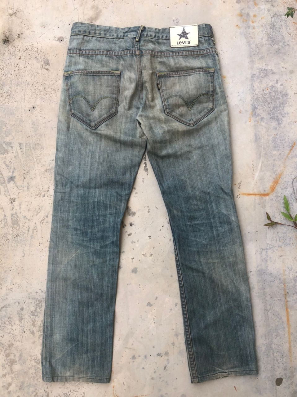 Levi's LEVIS BLACK STAR Size US 32 / EU 48 - 1 Thumbnail