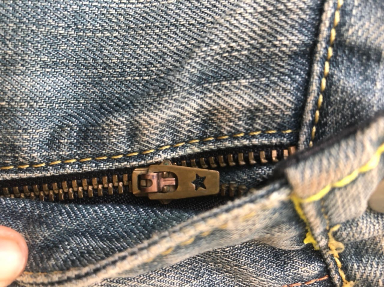 Levi's LEVIS BLACK STAR Size US 32 / EU 48 - 8 Thumbnail