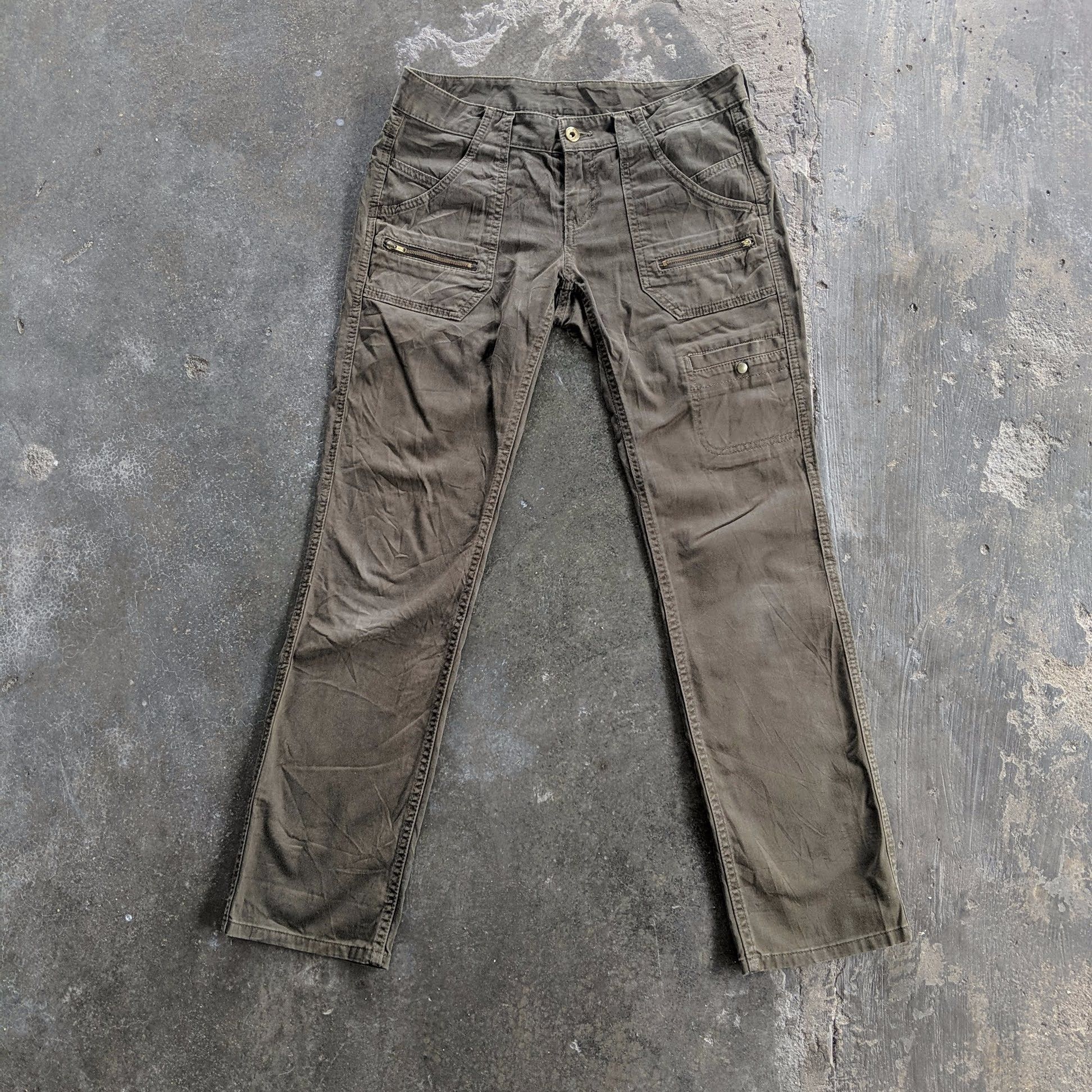 Japanese Brand Vintage Uniqlo 7 Pockets Trousers Cargo Pants Size US 30 / EU 46 - 1 Thumbnail