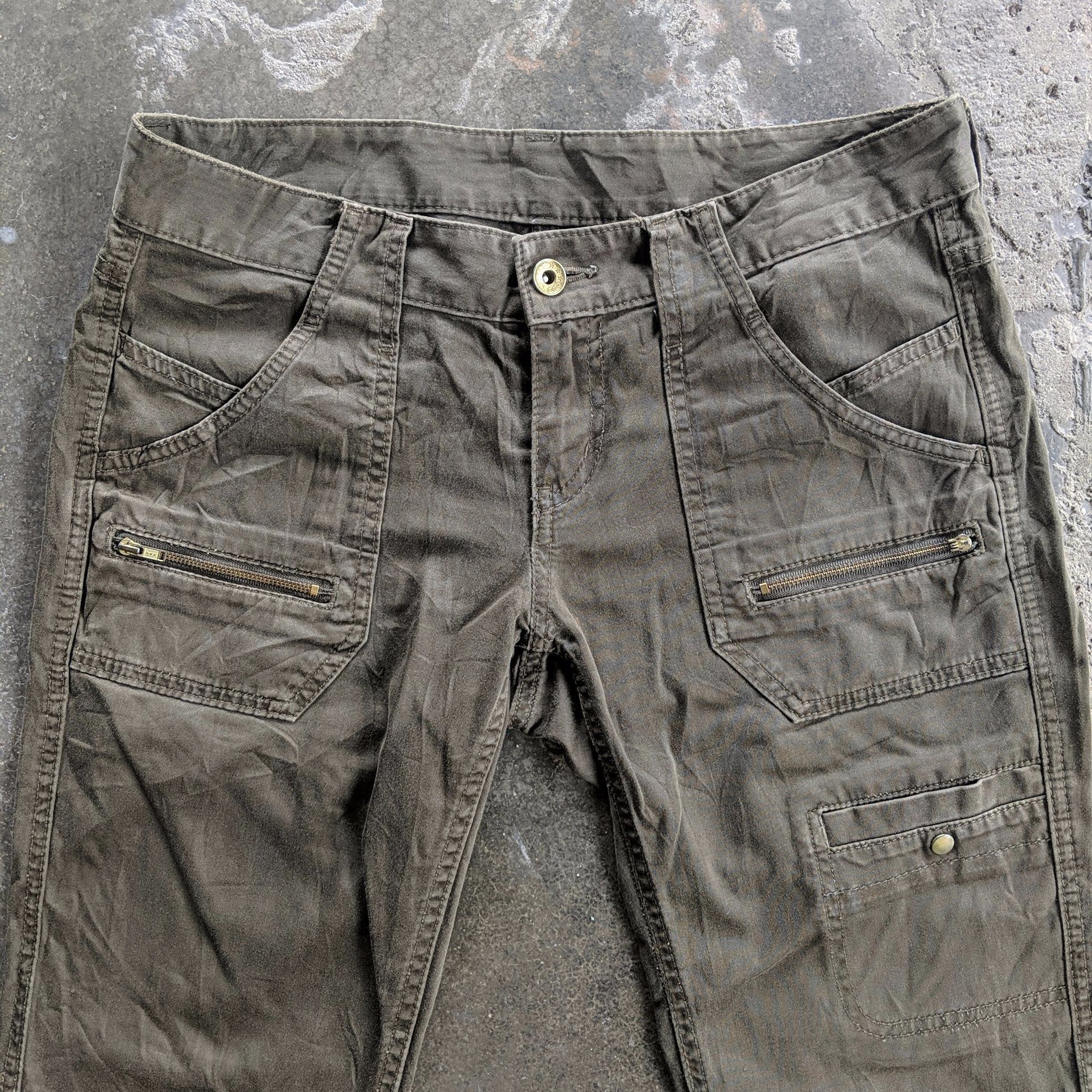 Japanese Brand Vintage Uniqlo 7 Pockets Trousers Cargo Pants Size US 30 / EU 46 - 2 Thumbnail