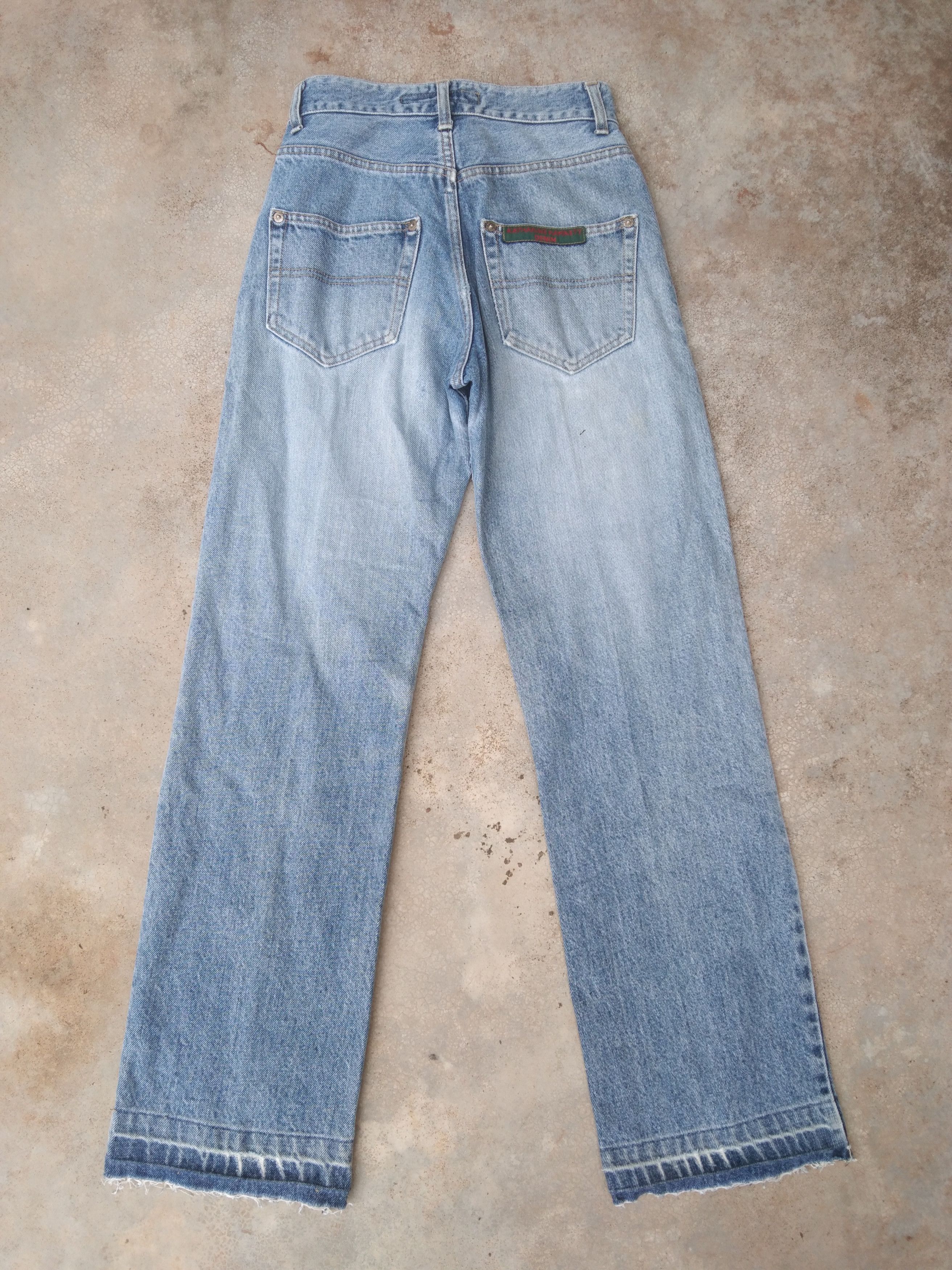 Katharine Hamnett London Vintage Katharine Hamnett Jeans Released Hem Faded Denim Size US 26 / EU 42 - 2 Thumbnail