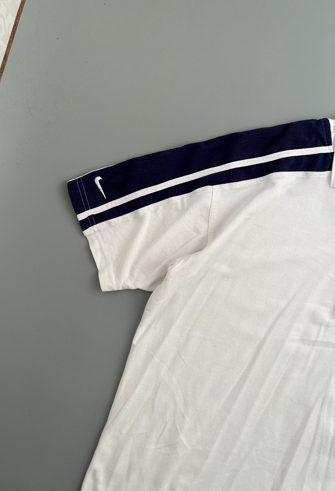 Nike Vintage Nike polo rare logo swoosh size XL Size US XL / EU 56 / 4 - 2 Thumbnail