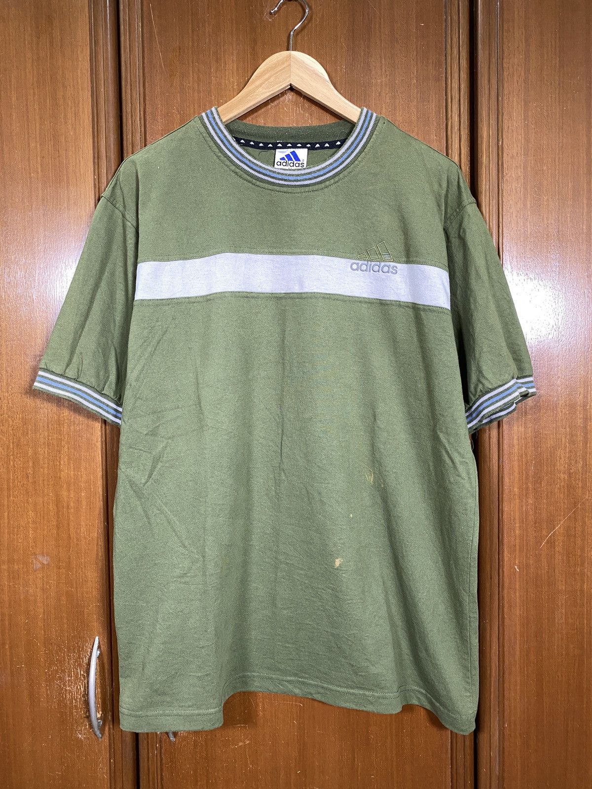 Adidas × Vintage Vintage Adidas Tee Size US M / EU 48-50 / 2 - 1 Thumbnail