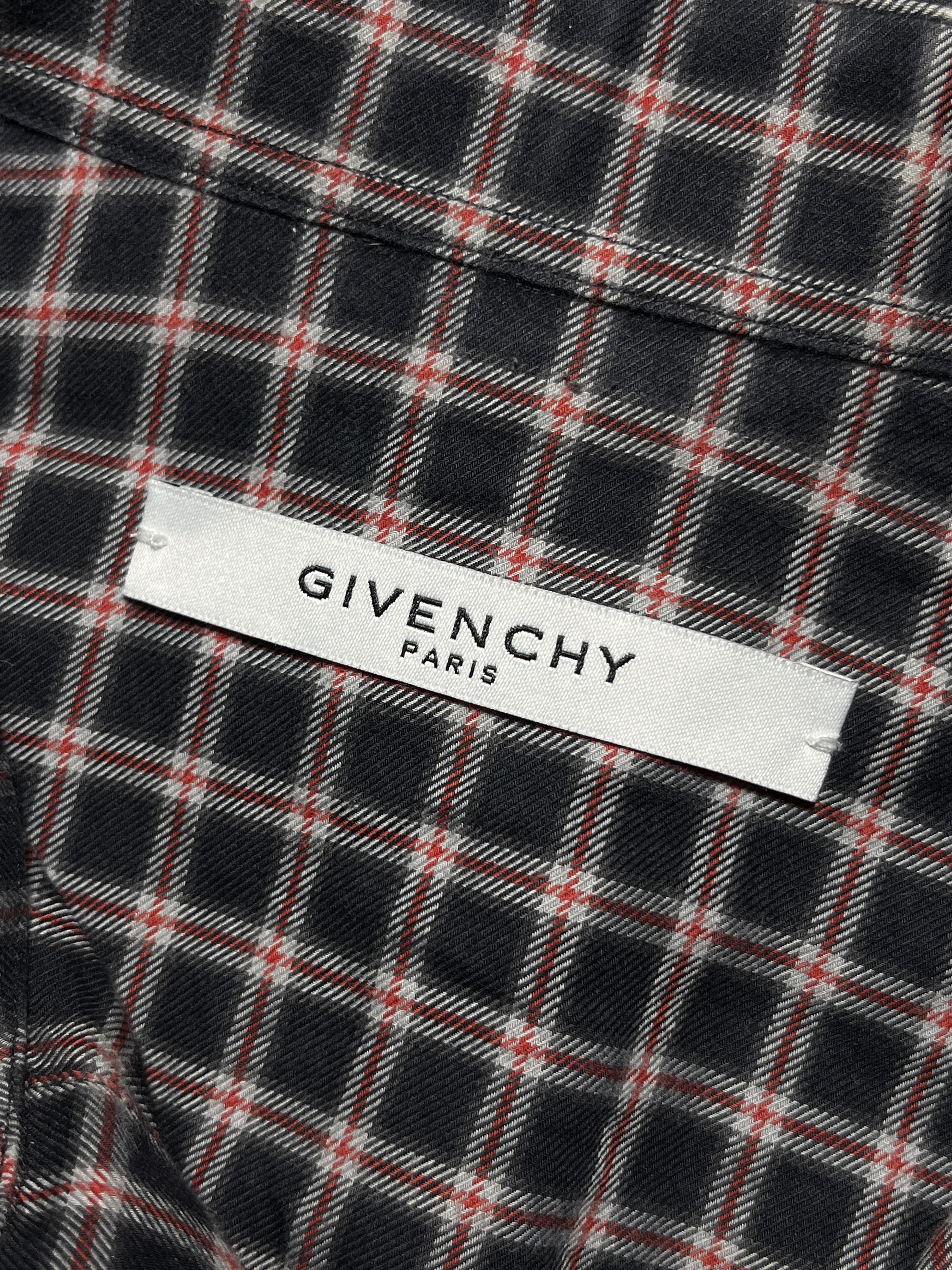 Givenchy Givenchy Checkered Embroidered Stars Button Up Shirt Size M Size US M / EU 48-50 / 2 - 12 Thumbnail