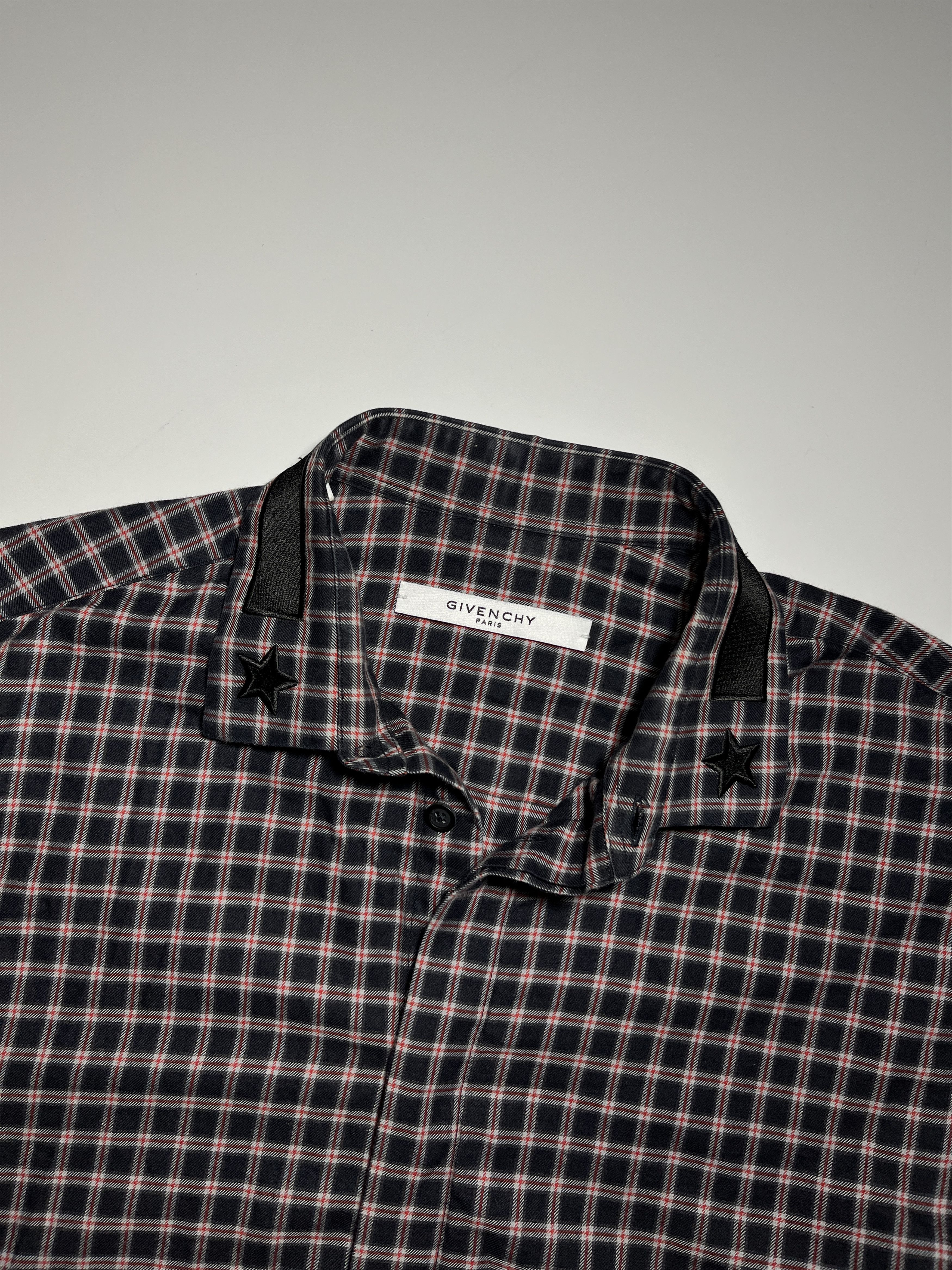 Givenchy Givenchy Checkered Embroidered Stars Button Up Shirt Size M Size US M / EU 48-50 / 2 - 9 Thumbnail