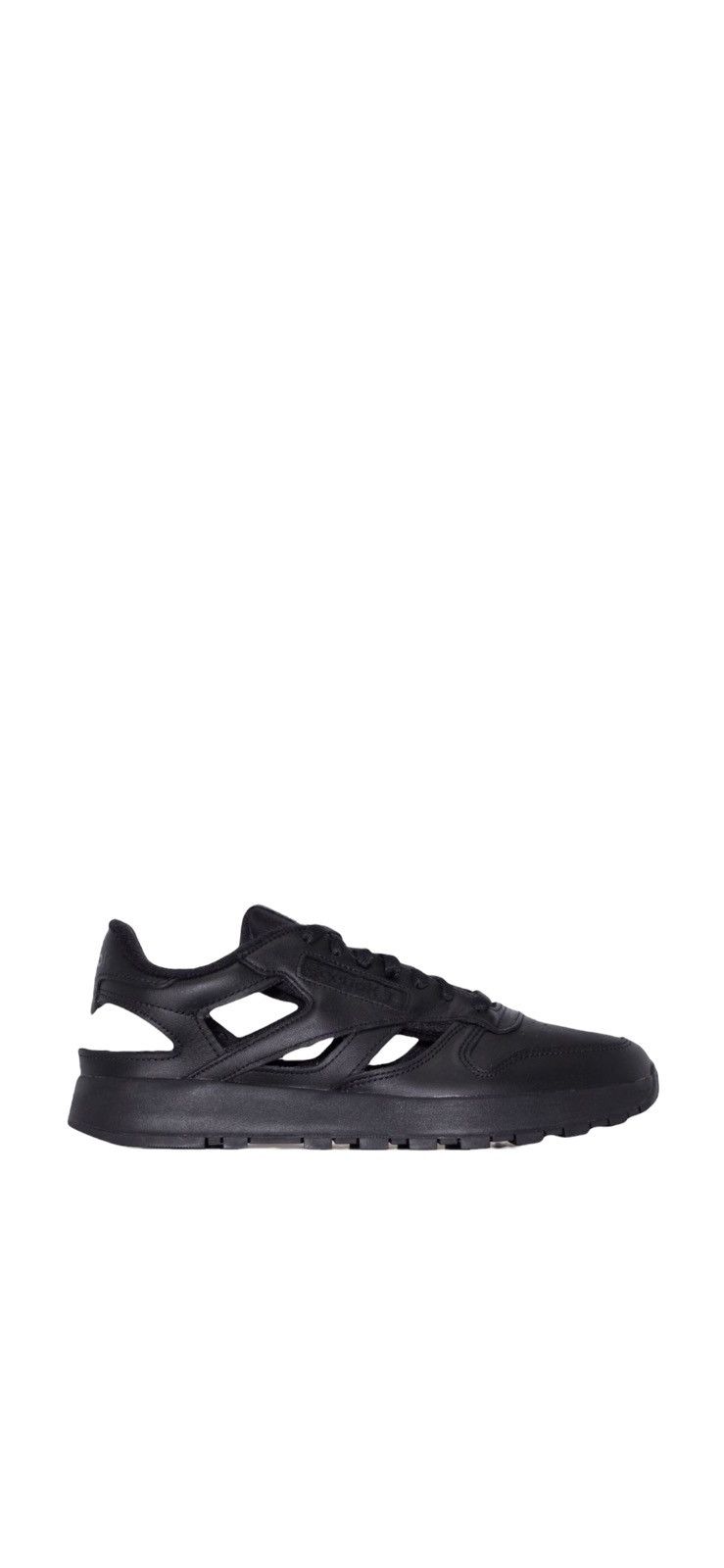 [MAISON MARGIELA] TABI SNEAKERS ☆ Maison Margiela Tabi paint-splatter Sneakers | Black | FARFETCH