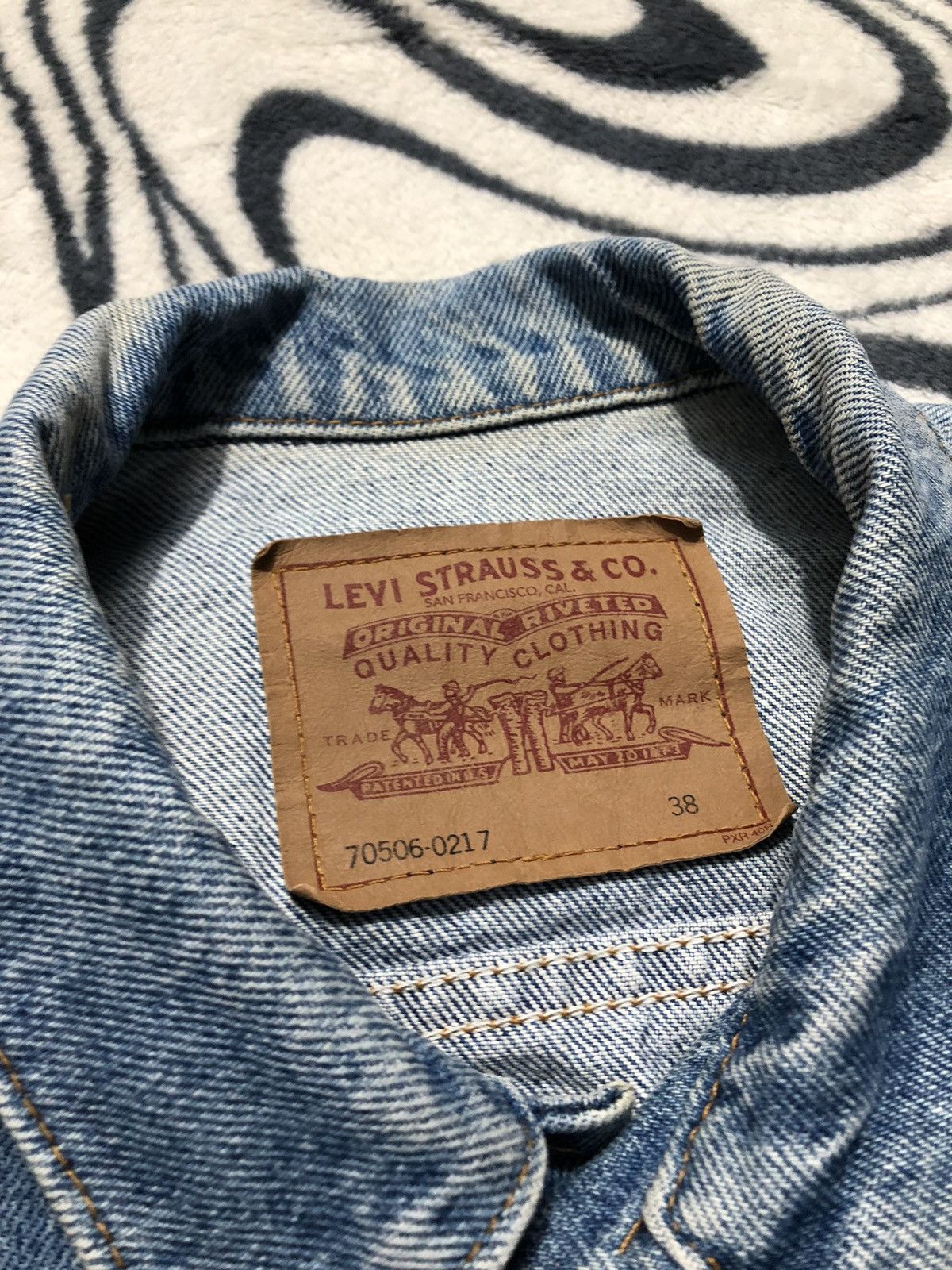 Levi's × Levi's Vintage Clothing Vintage Levis Mens Denim Jacket Jeans Made in USA Size US M / EU 48-50 / 2 - 4 Thumbnail