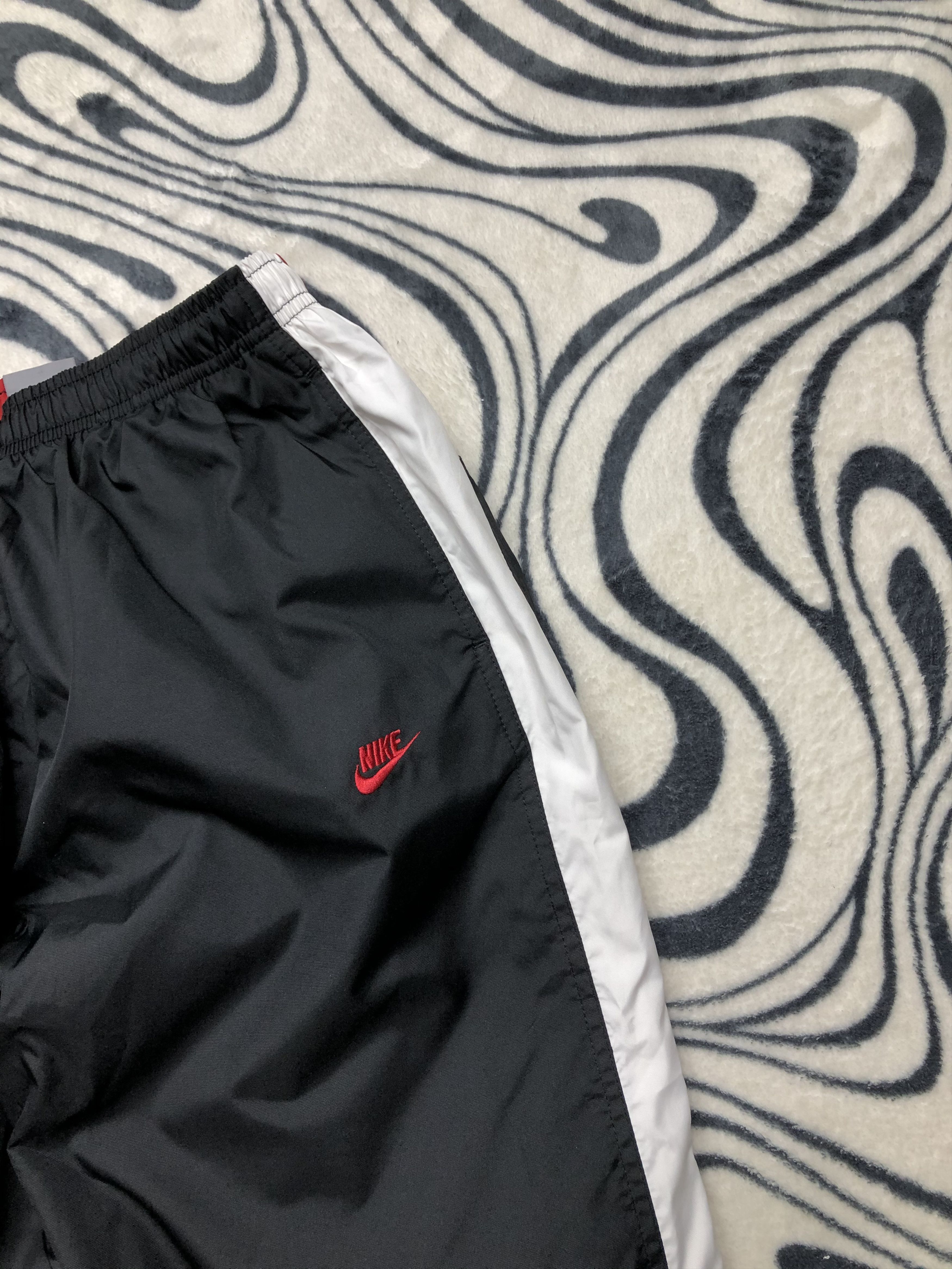 Nike Nike Vintage Mens Nylon Baggy Pants Y2K Drill Size US 30 / EU 46 - 2 Thumbnail