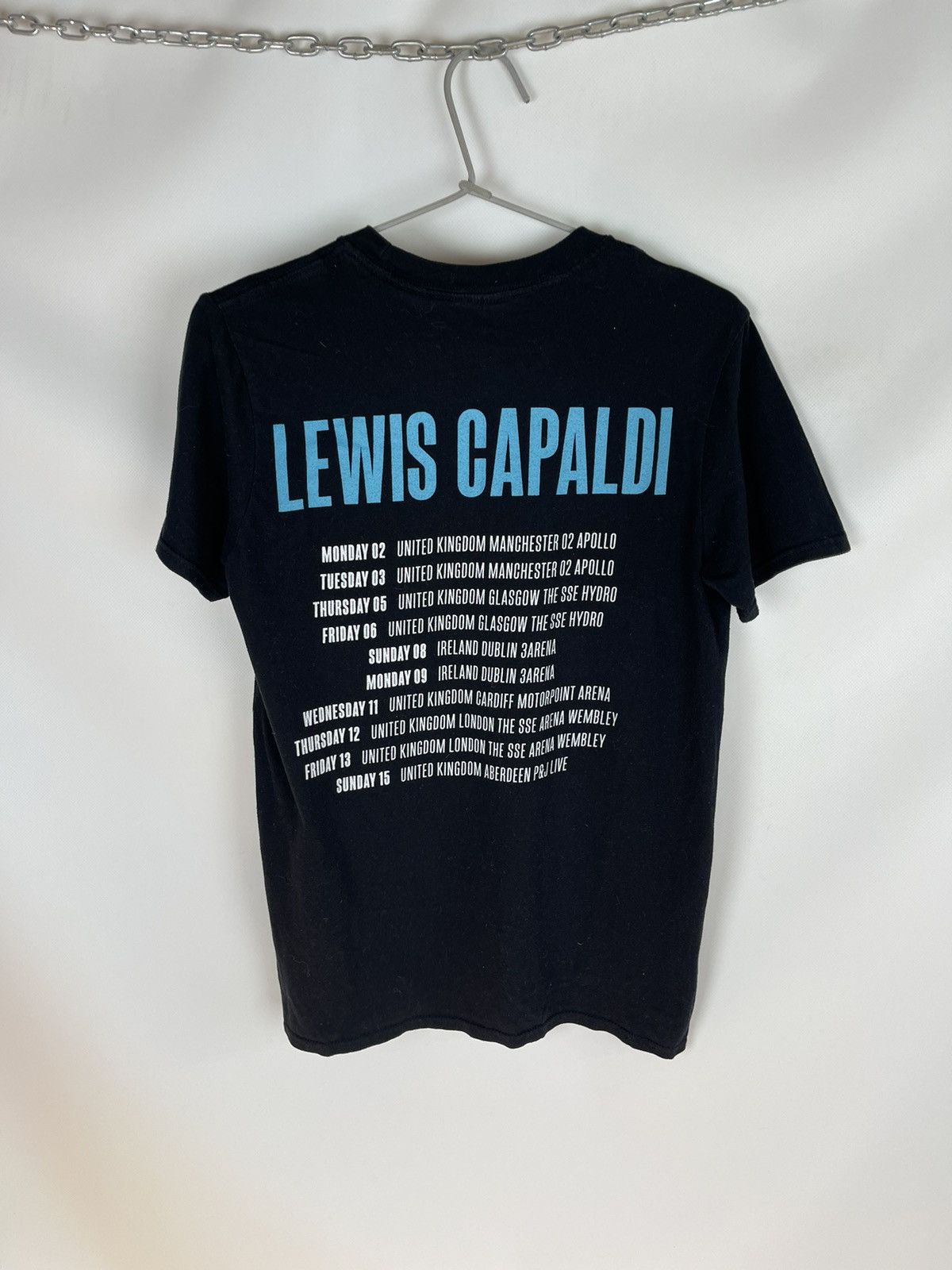 Band Tees Lewis Capaldi Gildan United Kingdom band tour tee shirt Size US S / EU 44-46 / 1 - 6 Thumbnail