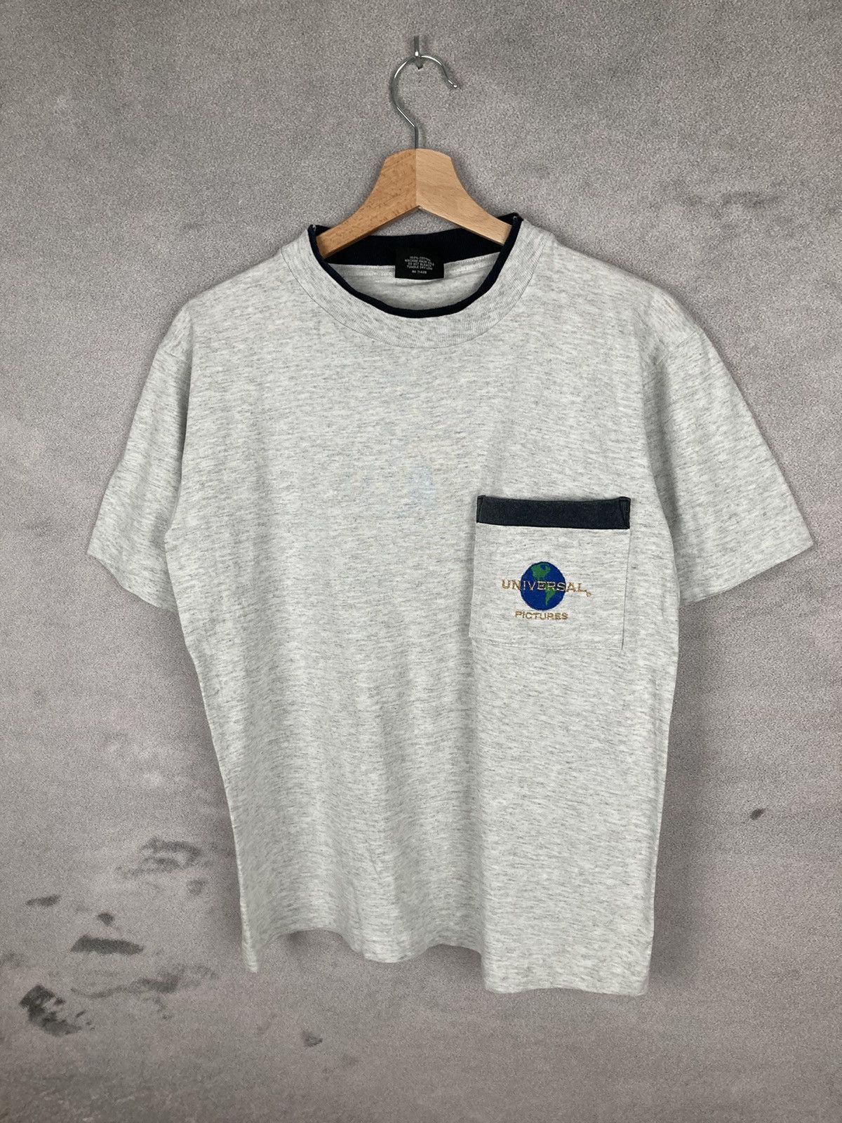 Universal Studios × Vintage Vintage 90s 80s Universal Studios Pocket T Shirt Embroidered Size US S / EU 44-46 / 1 - 2 Thumbnail
