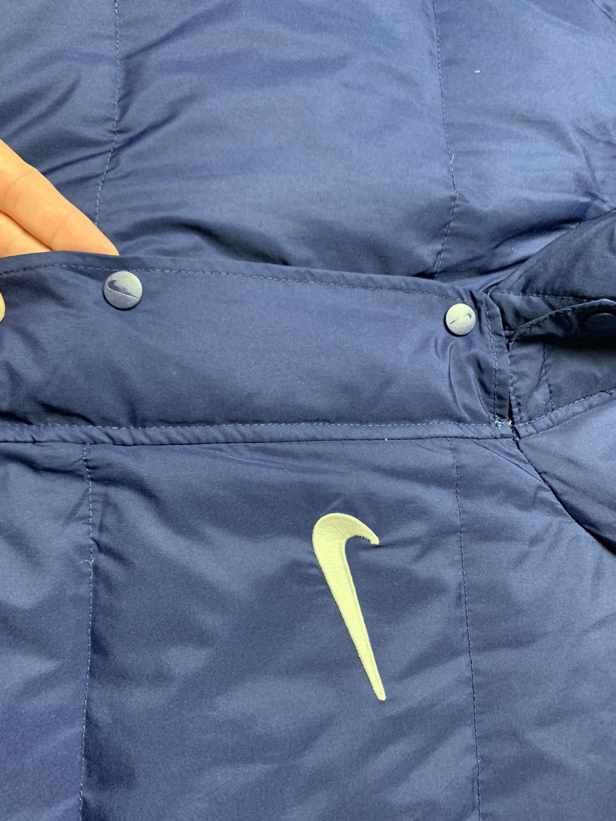 Nike × Vintage Vintage Nike down jacket big logo Swoosh size M Size US M / EU 48-50 / 2 - 4 Thumbnail