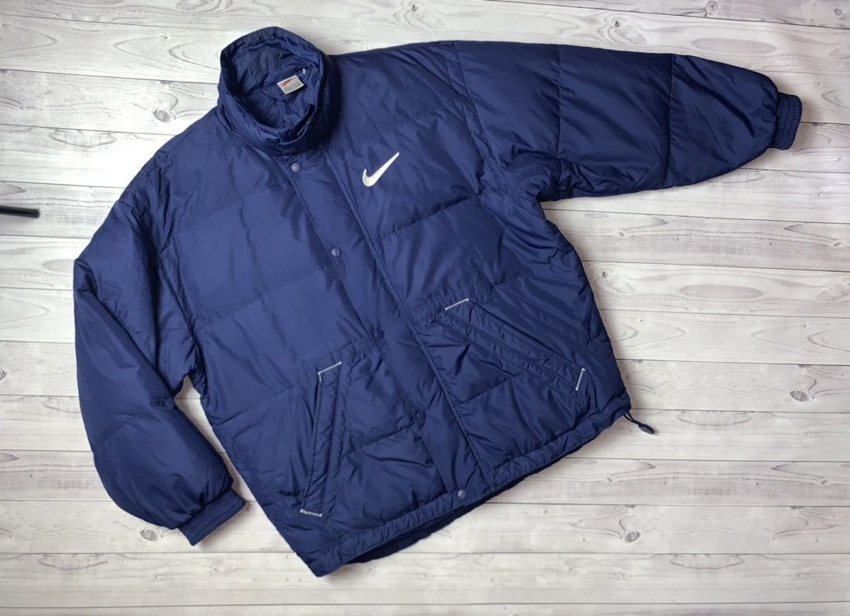 Nike × Vintage Vintage Nike down jacket big logo Swoosh size M Size US M / EU 48-50 / 2 - 2 Thumbnail