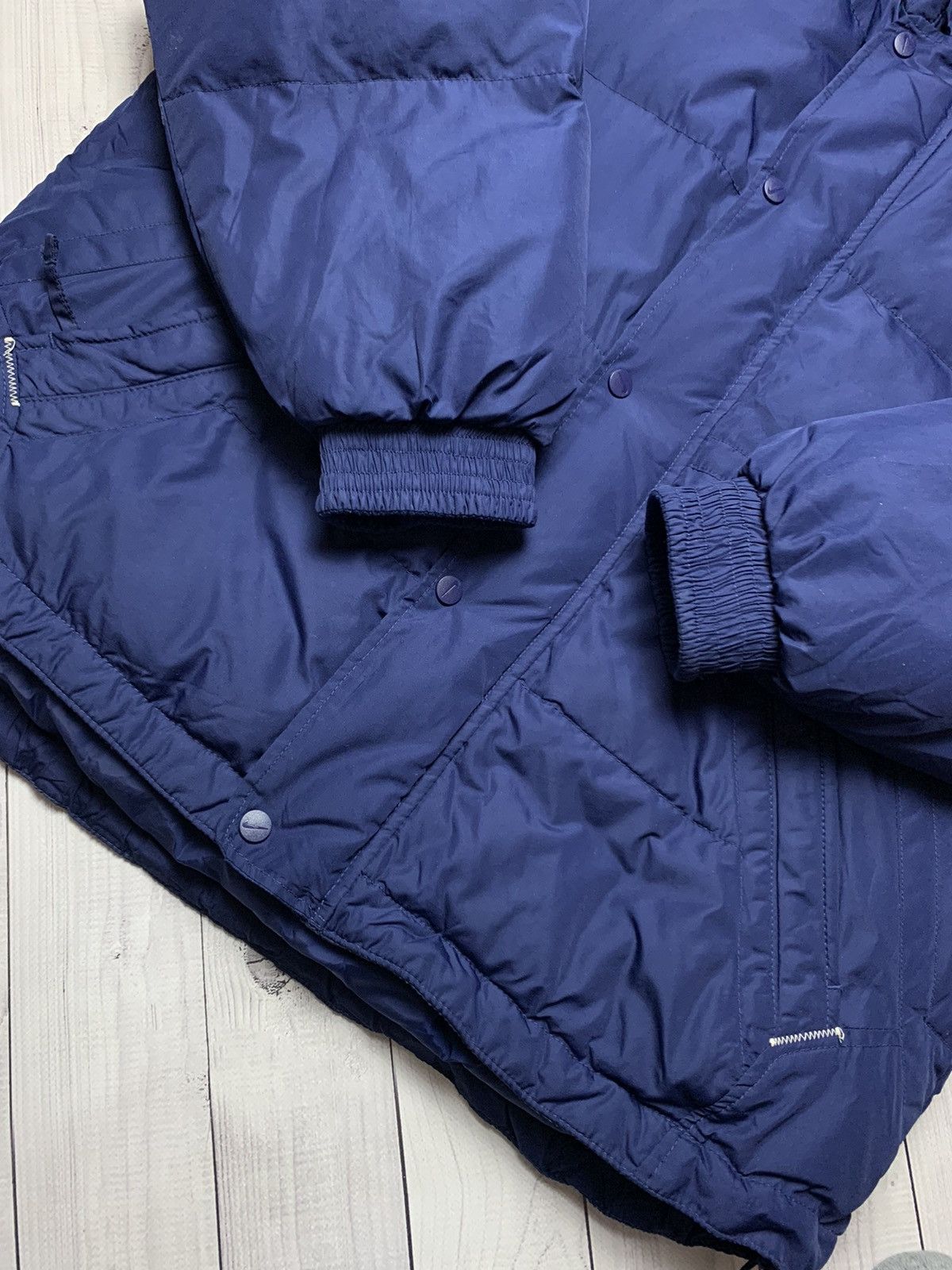 Nike × Vintage Vintage Nike down jacket big logo Swoosh size M Size US M / EU 48-50 / 2 - 5 Thumbnail