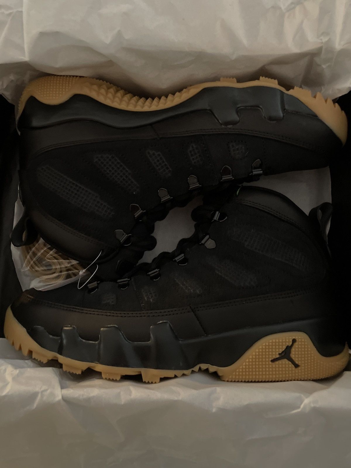 Air Jordan 9 Retro Boot NRG size 10.5 black with gum bottom
