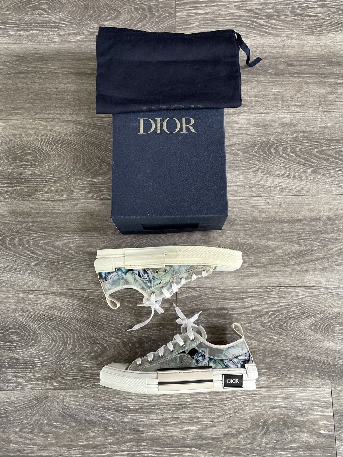 dior b23 robot
