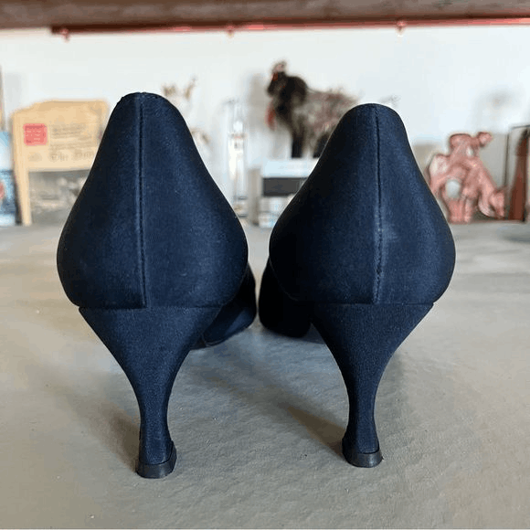 Stuart Weitzman × Vintage Stuart Weitzman Point Toe Wrapped Satin Heels Size US 12 / IT 42 - 3 Thumbnail