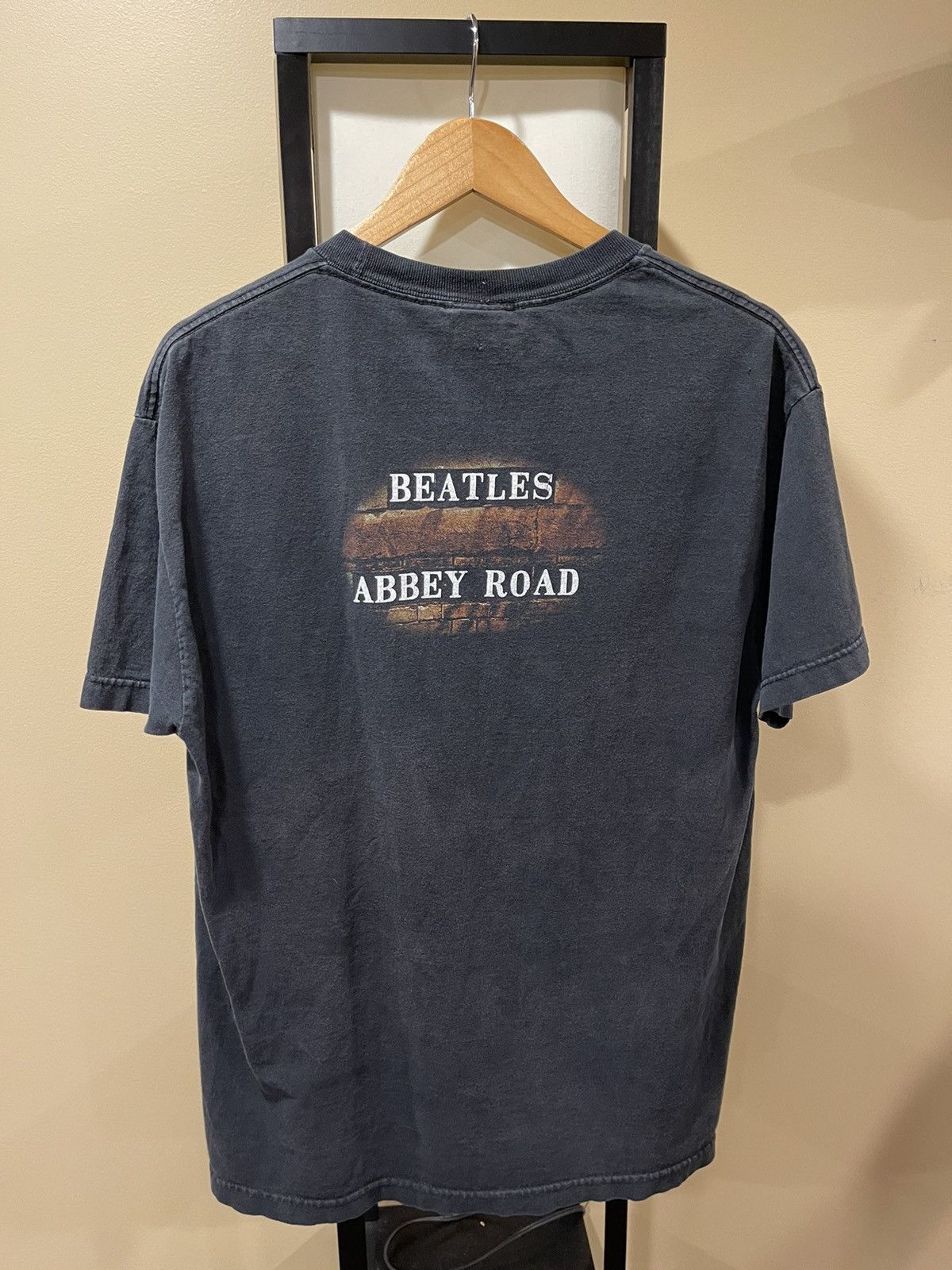 Band Tees Vintage The Beatles Abbey Road Apple Corp 1999 Tee Size US L / EU 52-54 / 3 - 2 Thumbnail