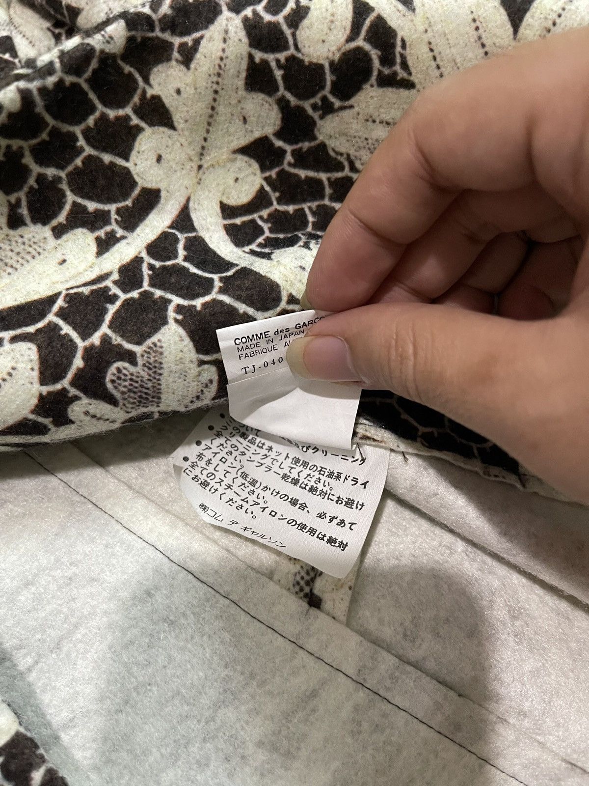 Comme des Garcons Comme Des Garcons 2000’s Crochet Floral Blazer Size US S / EU 44-46 / 1 - 7 Thumbnail