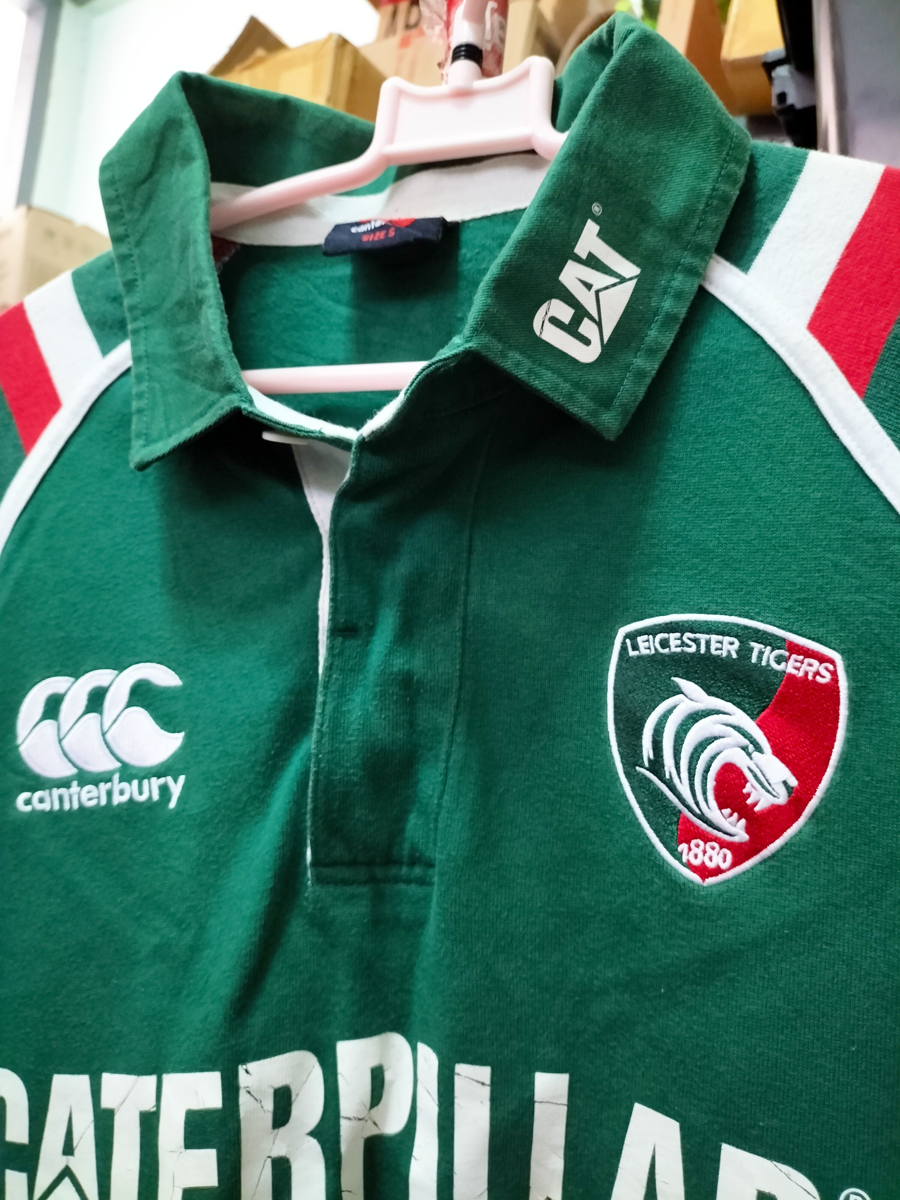 Canterbury of New Zealand × Caterpillar × Vintage Vintage 90s Leceister Tigers Rugby Canterbury Caterpillar Size US S / EU 44-46 / 1 - 2 Thumbnail