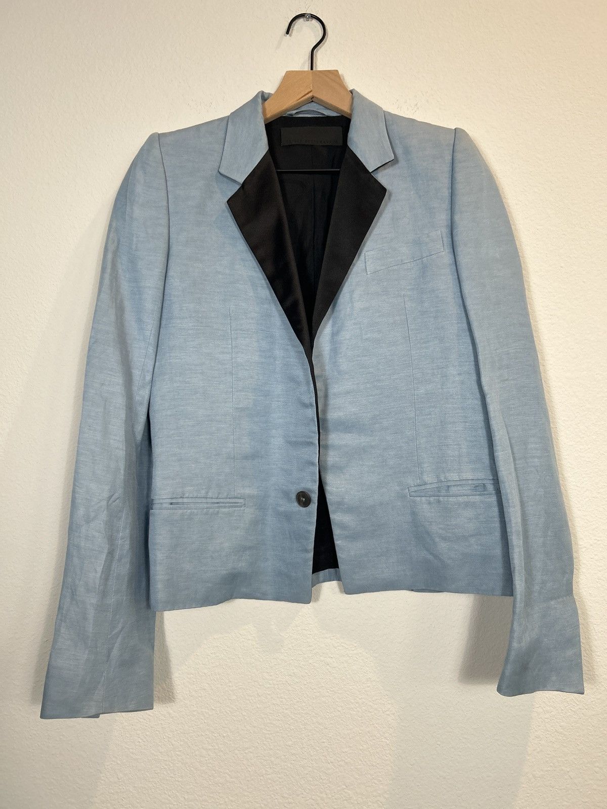 Essential blazer