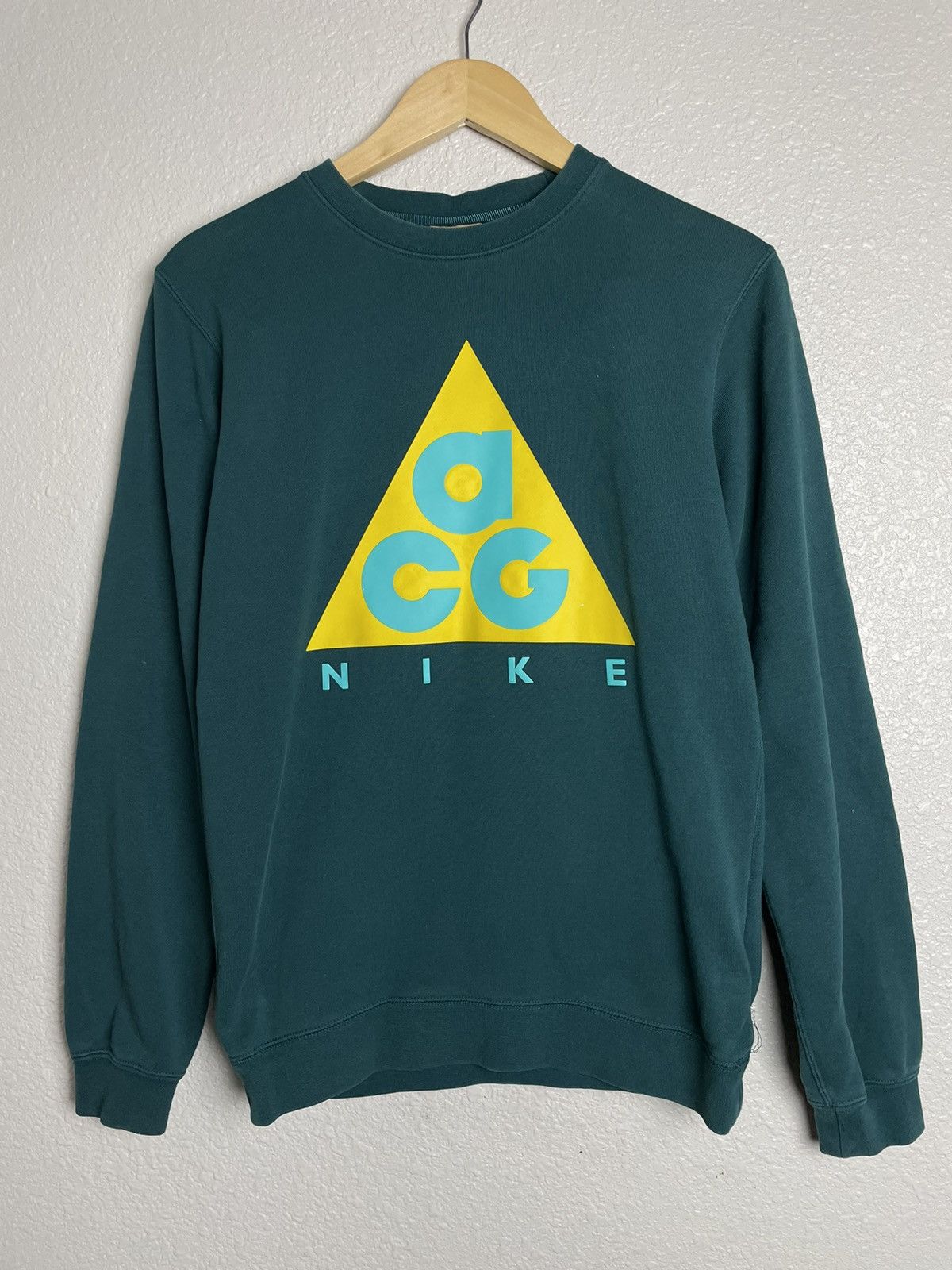 acg nike sweatshirt