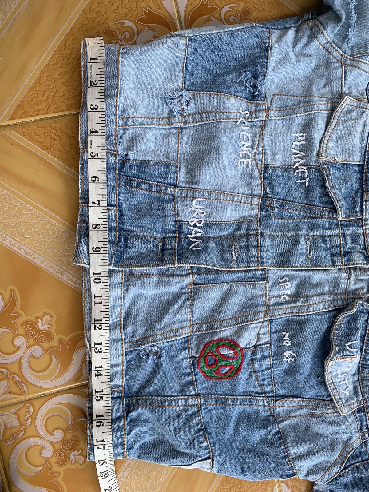 If Six Was Nine × Japanese Brand × Le Grande Bleu (L.G.B.) 🇯🇵 Vintage Patchwork Denim Trucker Jacket Size US M / EU 48-50 / 2 - 10 Thumbnail