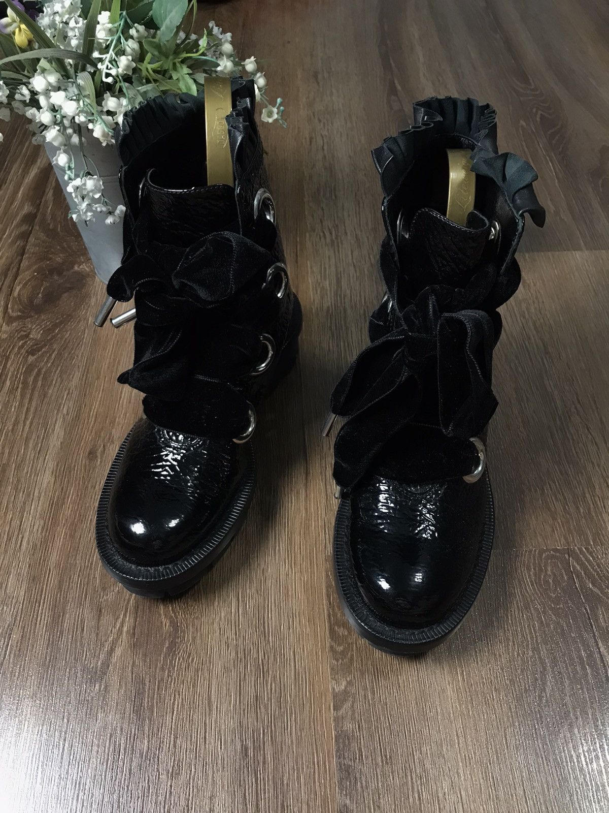 Alexander McQueen 750 $ Alexander Mqueen black bouts made in Italy Size US 5 / EU 37 - 2 Thumbnail