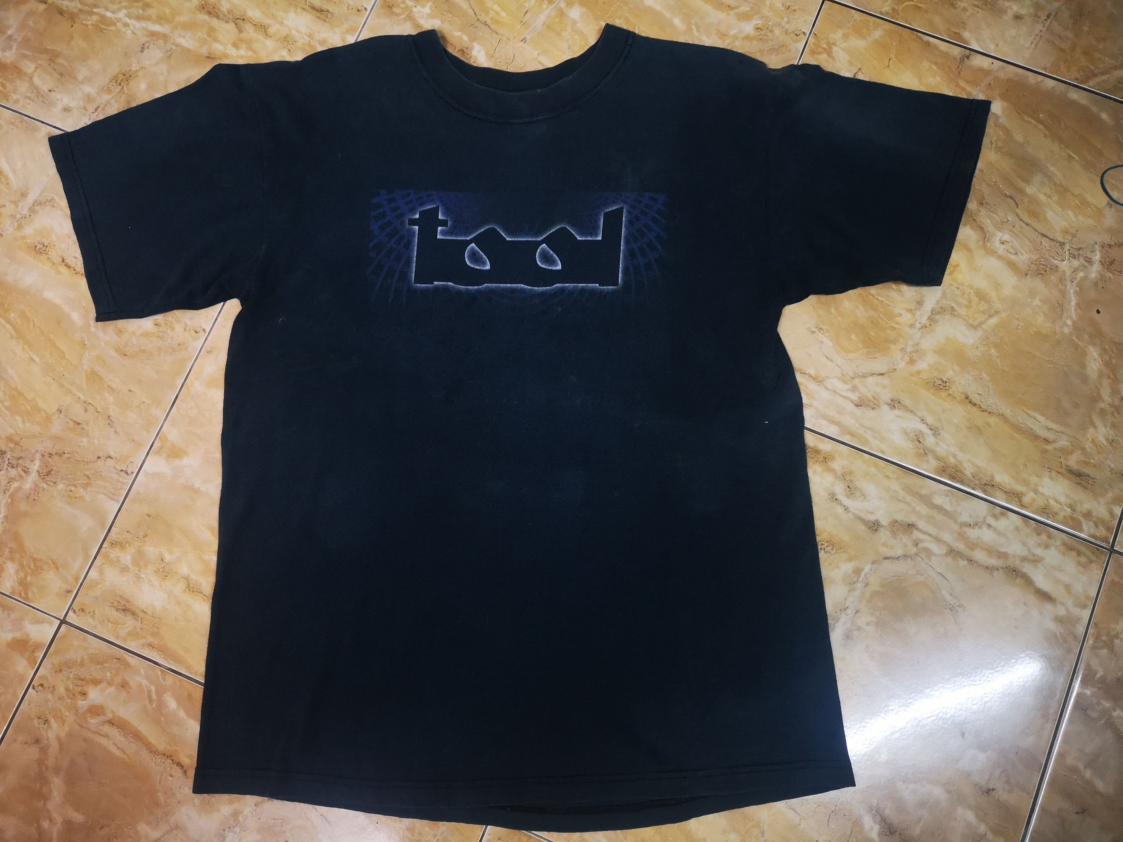 Band Tees 🔥Best Offer🔥Vintage Tool band Tees X Rock tees Size US M / EU 48-50 / 2 - 11 Thumbnail