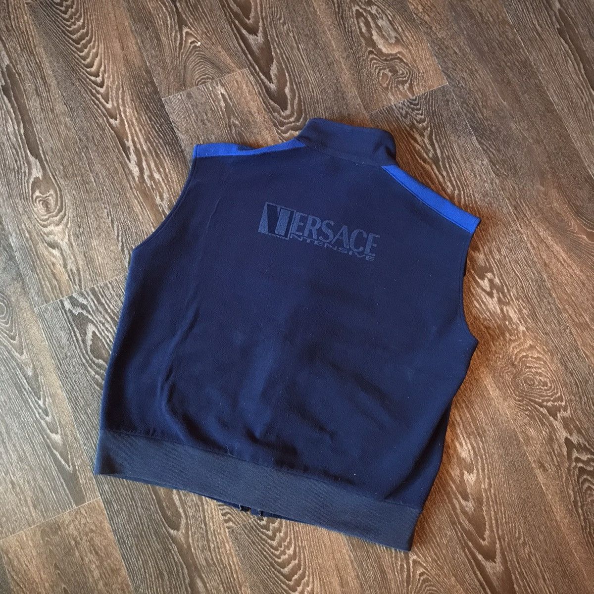 Versace × Versus Versace × Vintage Versace Intensive Vintage Fleece Vest Rare Big Logo Size L Size US L / EU 52-54 / 3 - 3 Thumbnail
