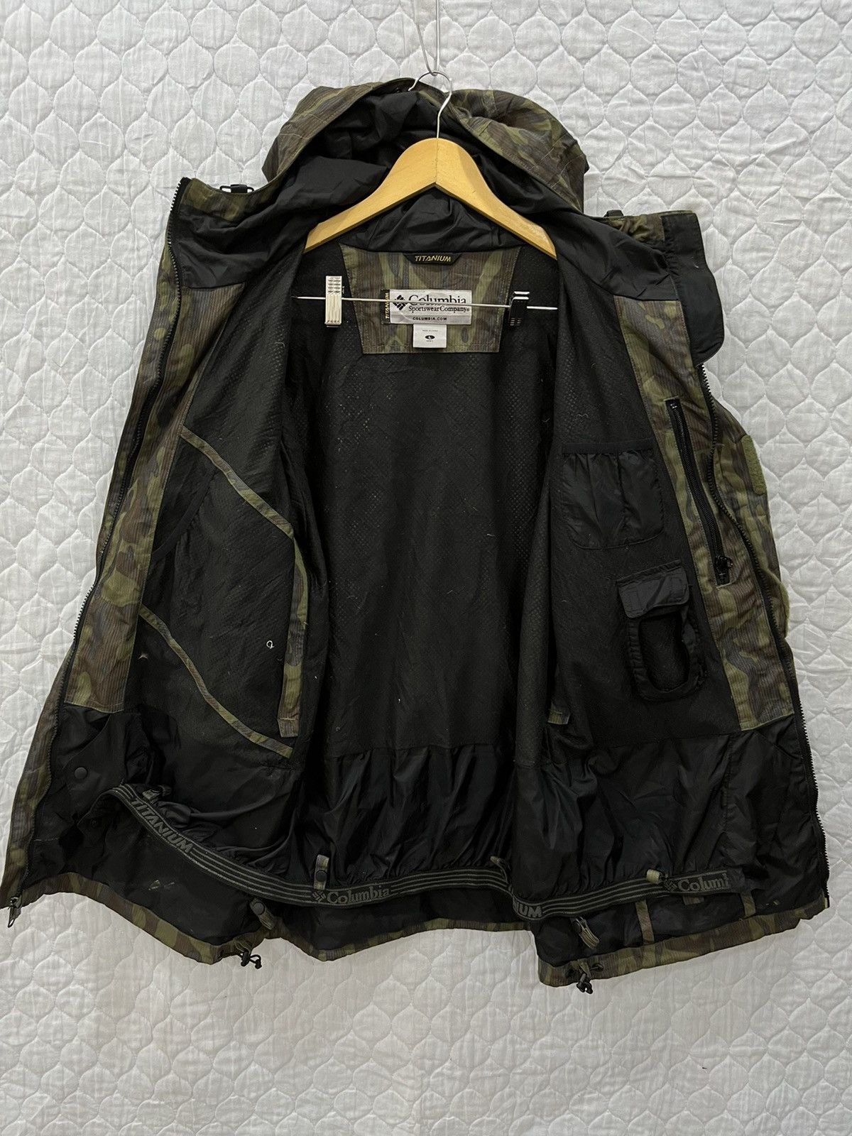 Columbia B. COLUMBIA HOODIE JACKET Size US L / EU 52-54 / 3 - 5 Thumbnail