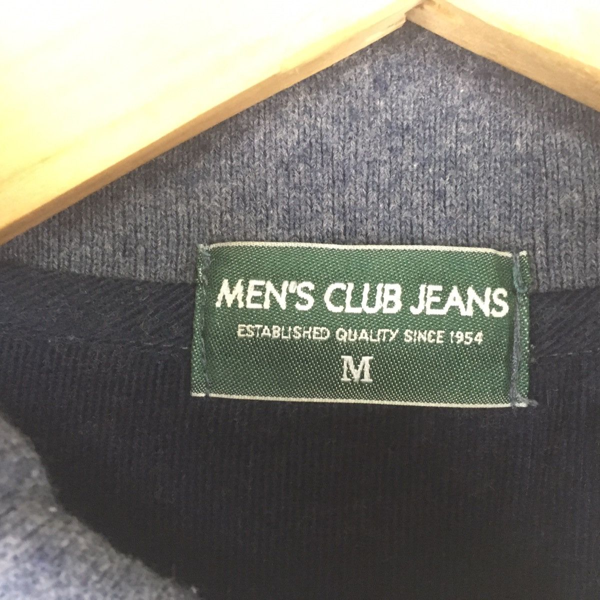 Vintage Vintage Men’s Club Jeans Collar Stripes Sweatshirt Size US M / EU 48-50 / 2 - 4 Thumbnail